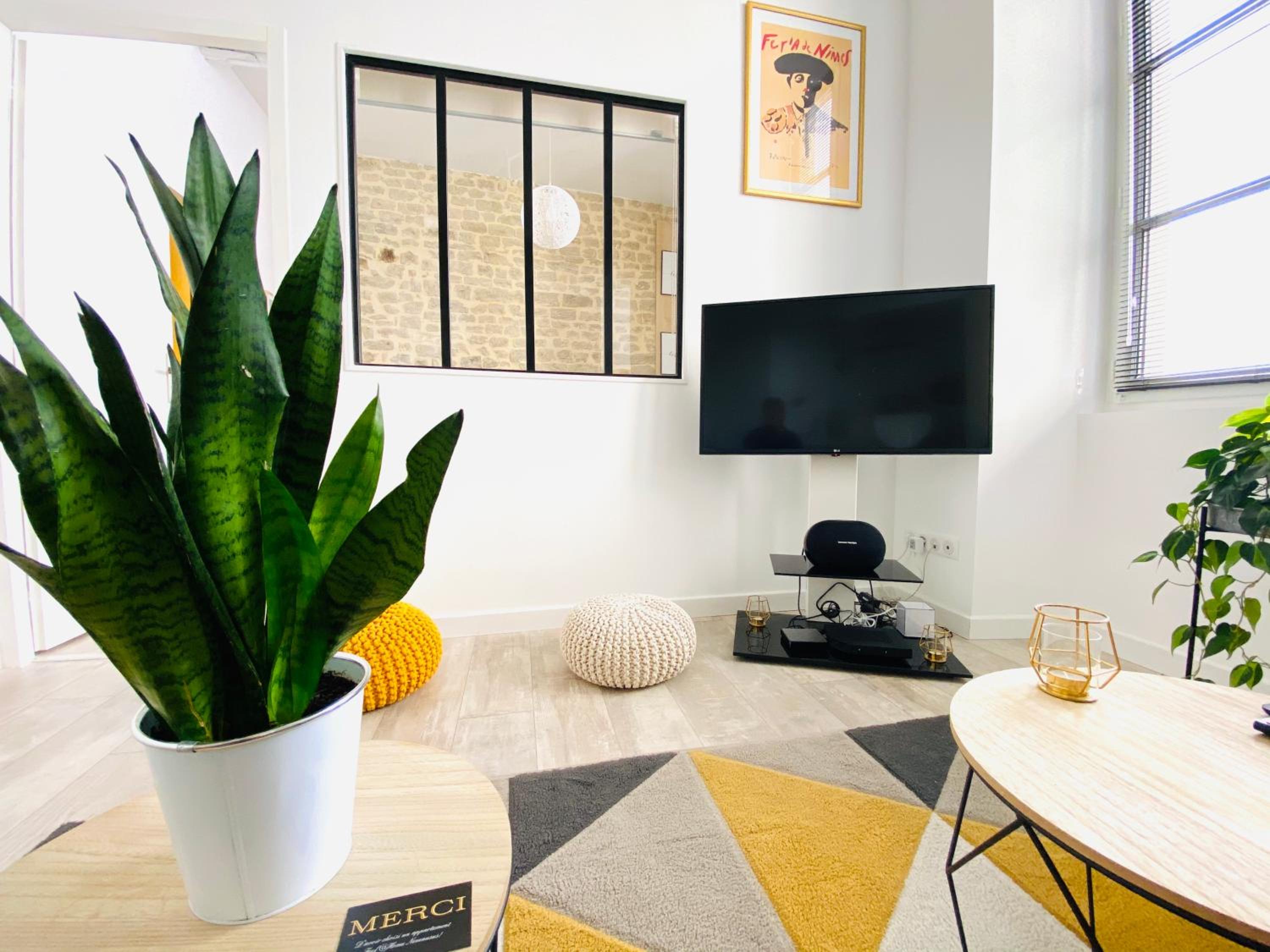 Feel@Home Nemausus "The 4" view 3