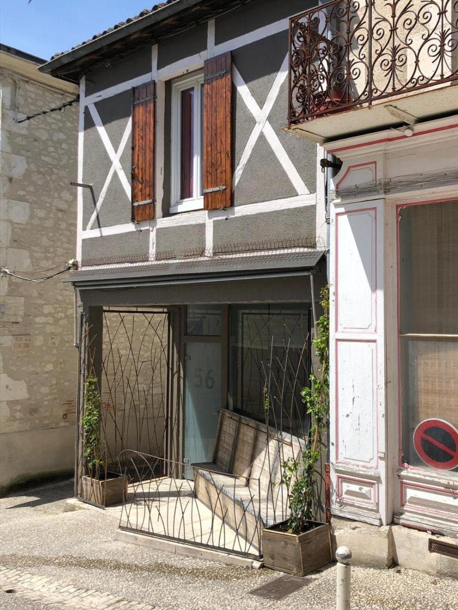 Lo.f.t ô village
