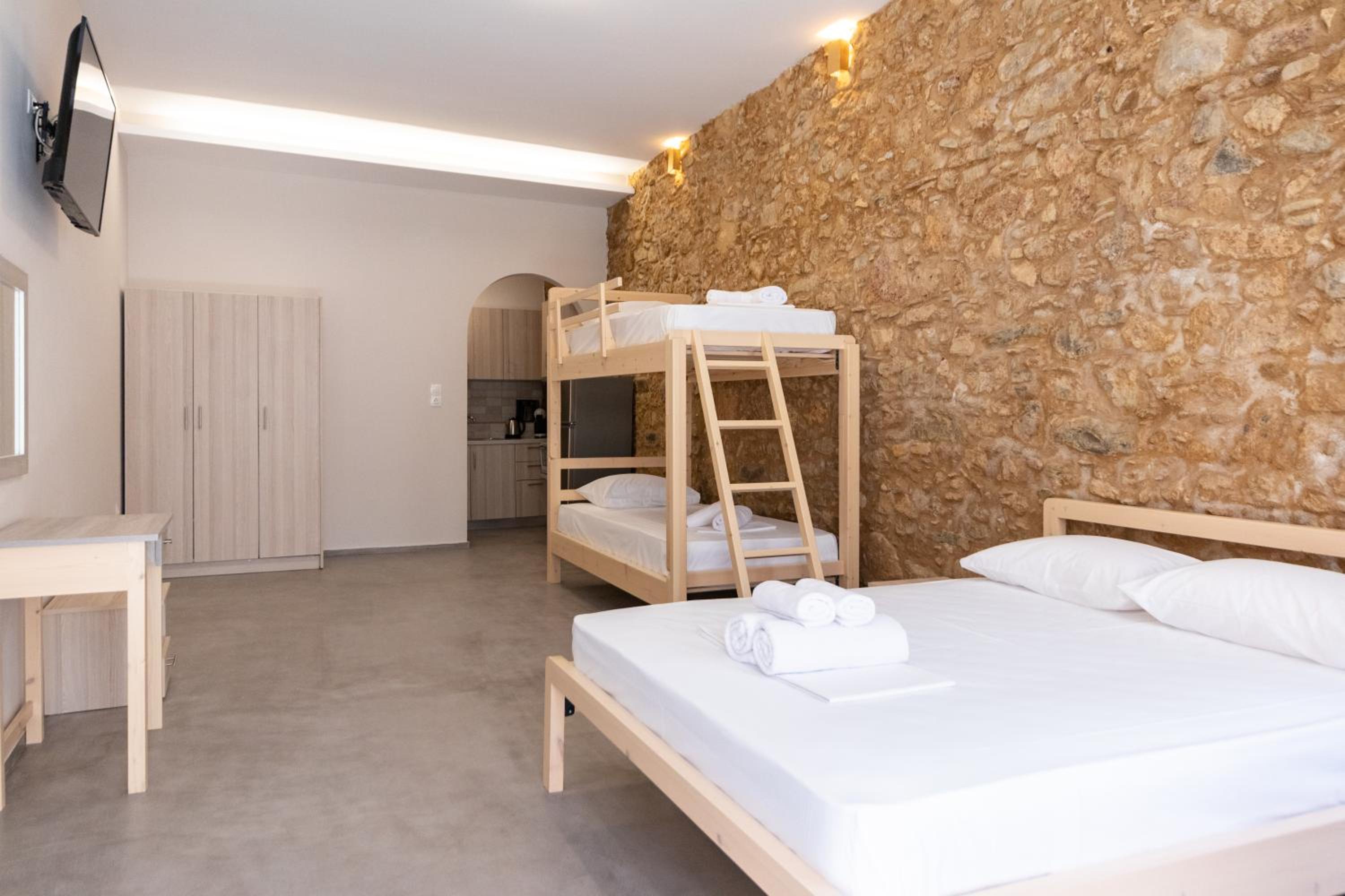 MARKOS LUXURY APARTMENTS view 5