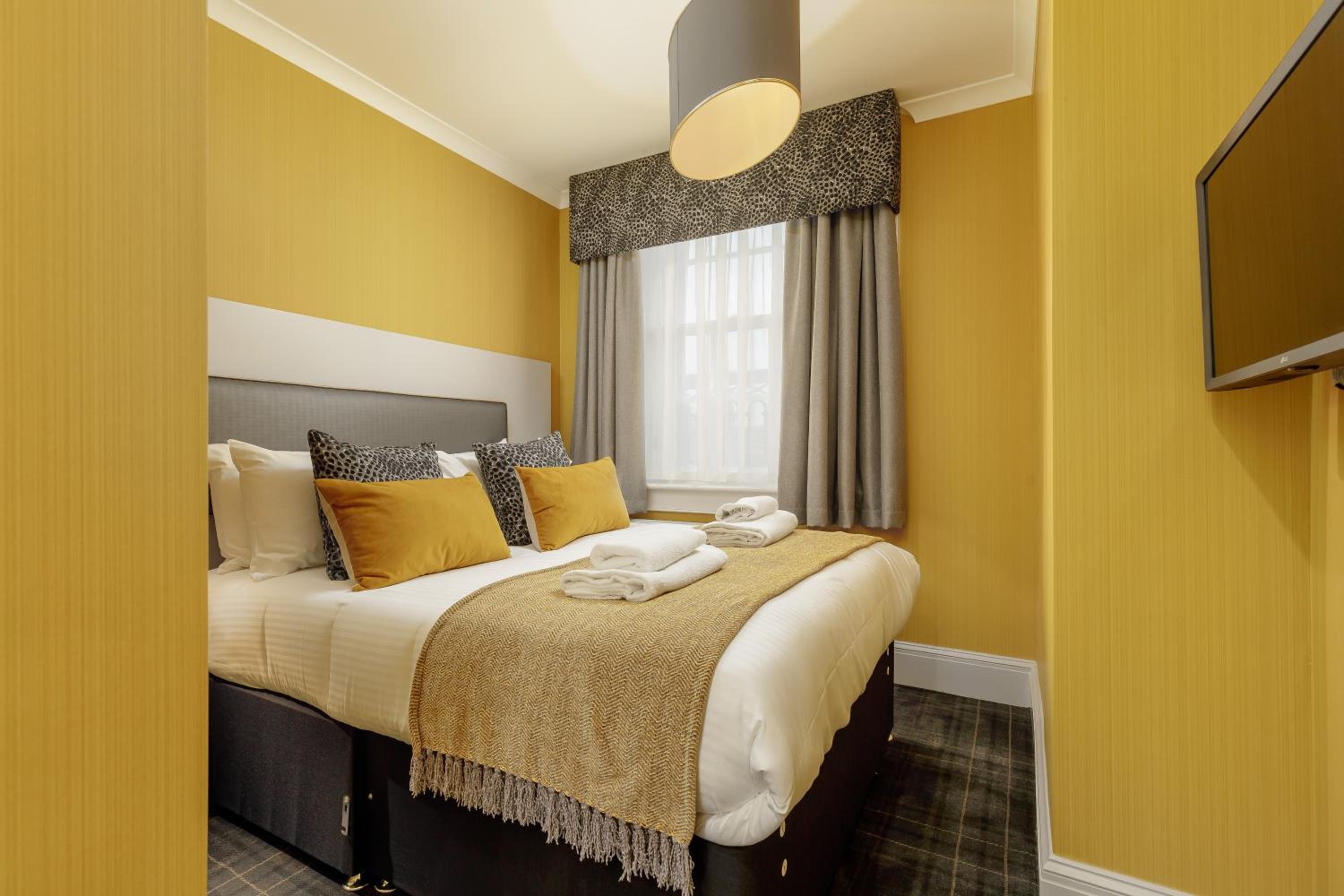 Destiny Scotland - Princes Street Residence
