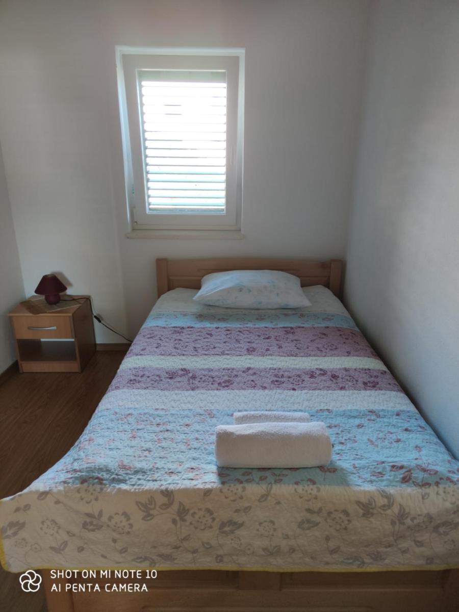 Photo 32