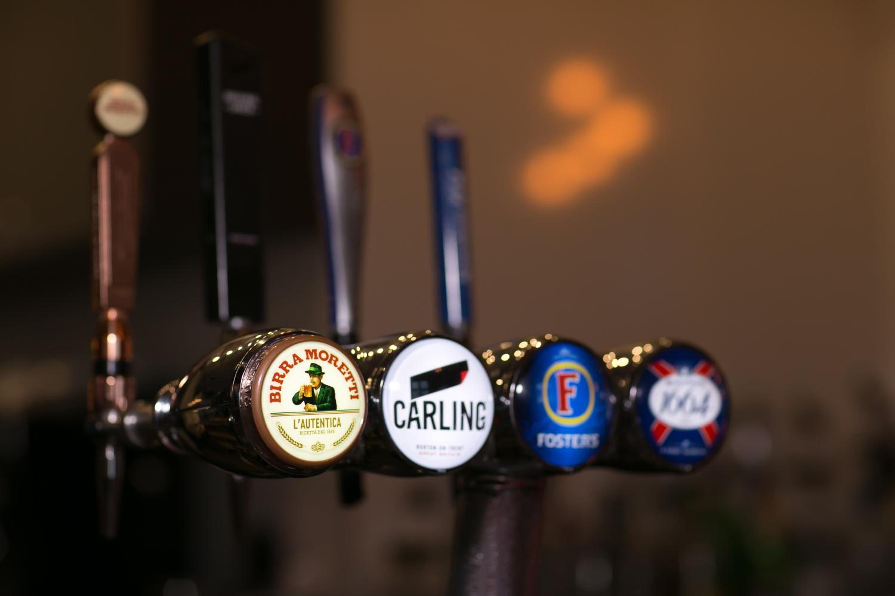 bar