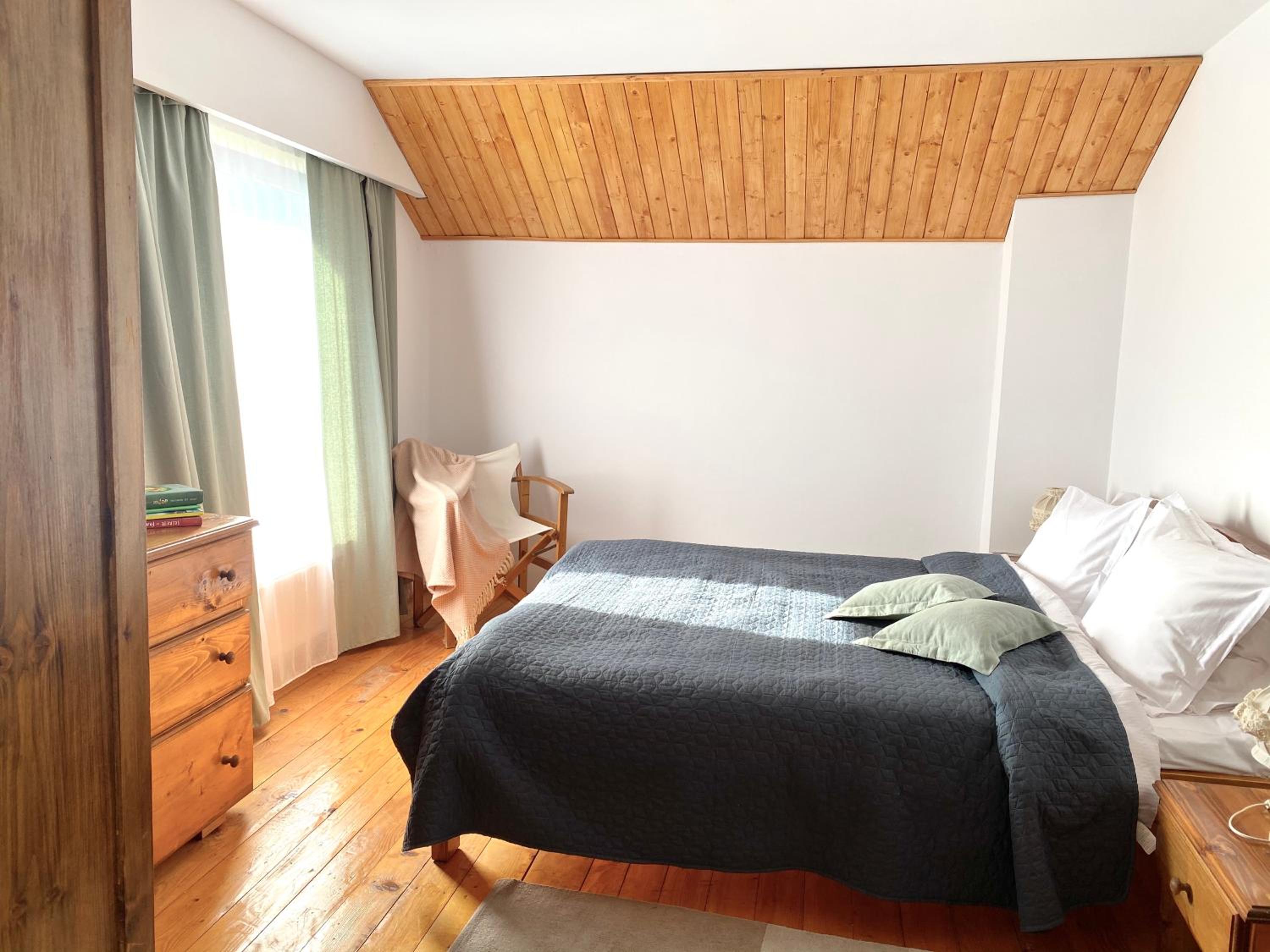 Homy family house view 4