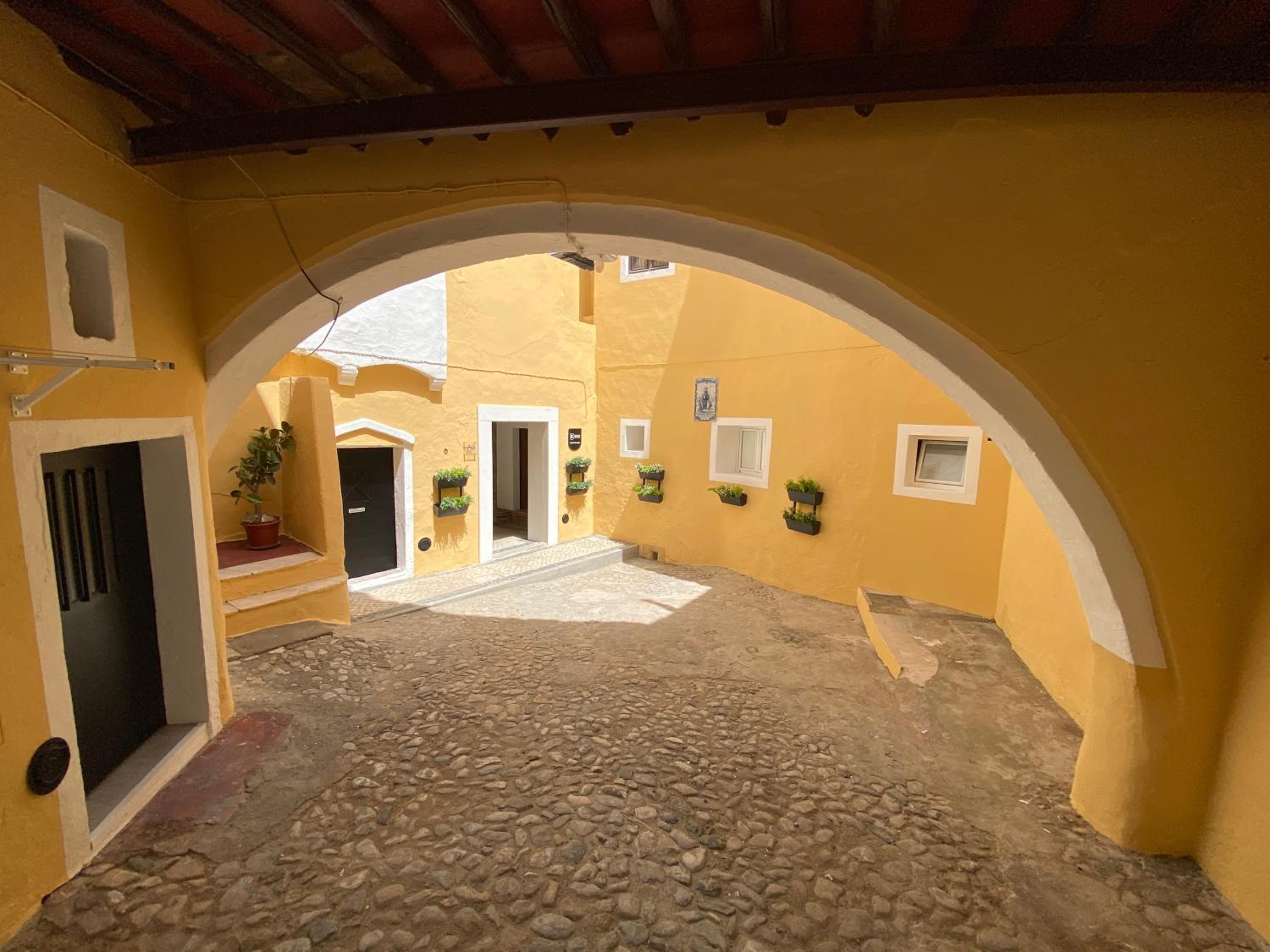 Largo d Vizinha Bia view 2
