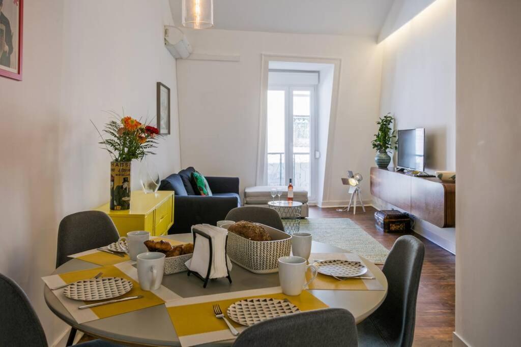 2 bedroom suites with AC next to Avenida da Liberdade view 4