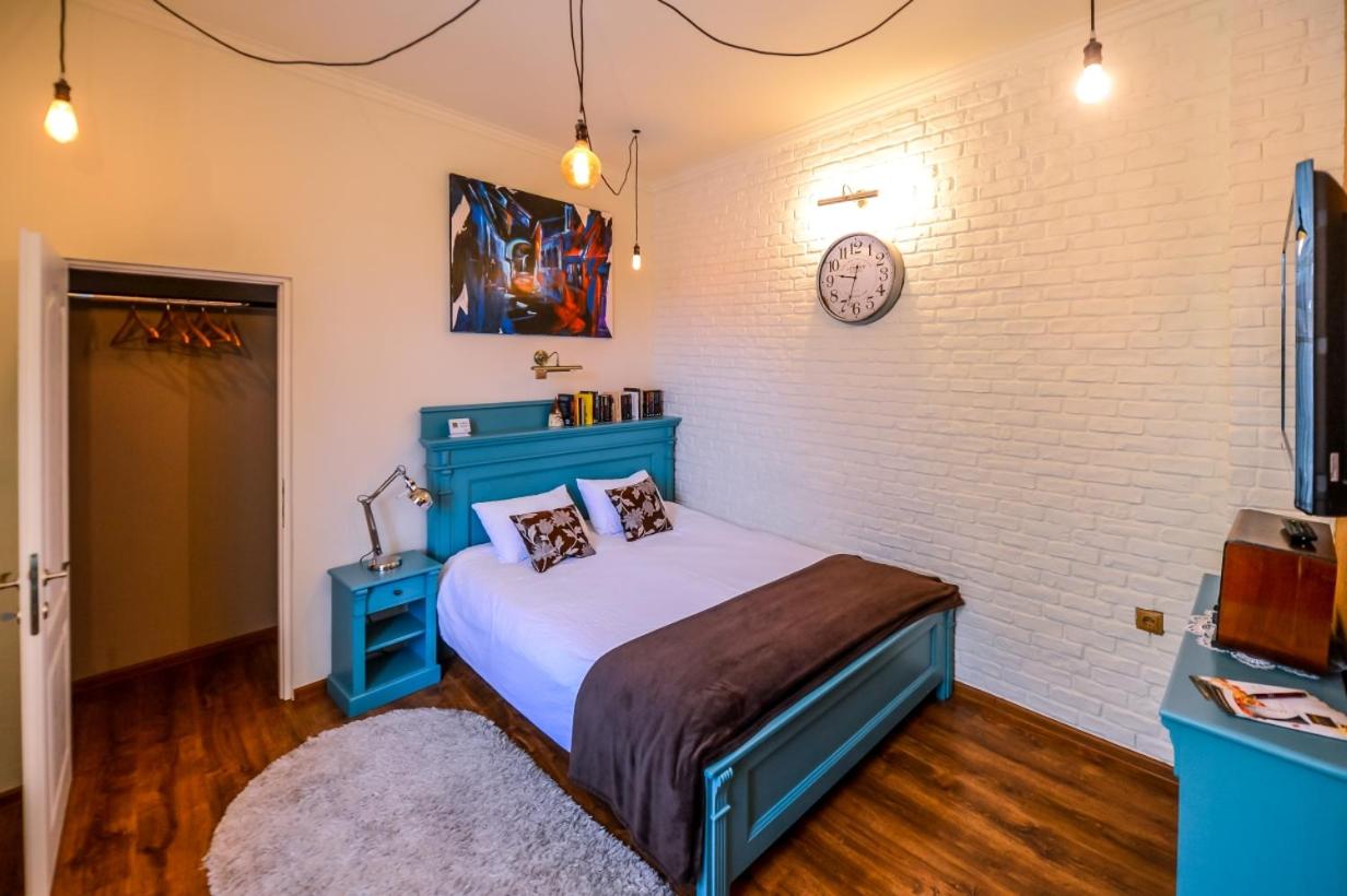 ATRIUM 24 Suite - Image 5