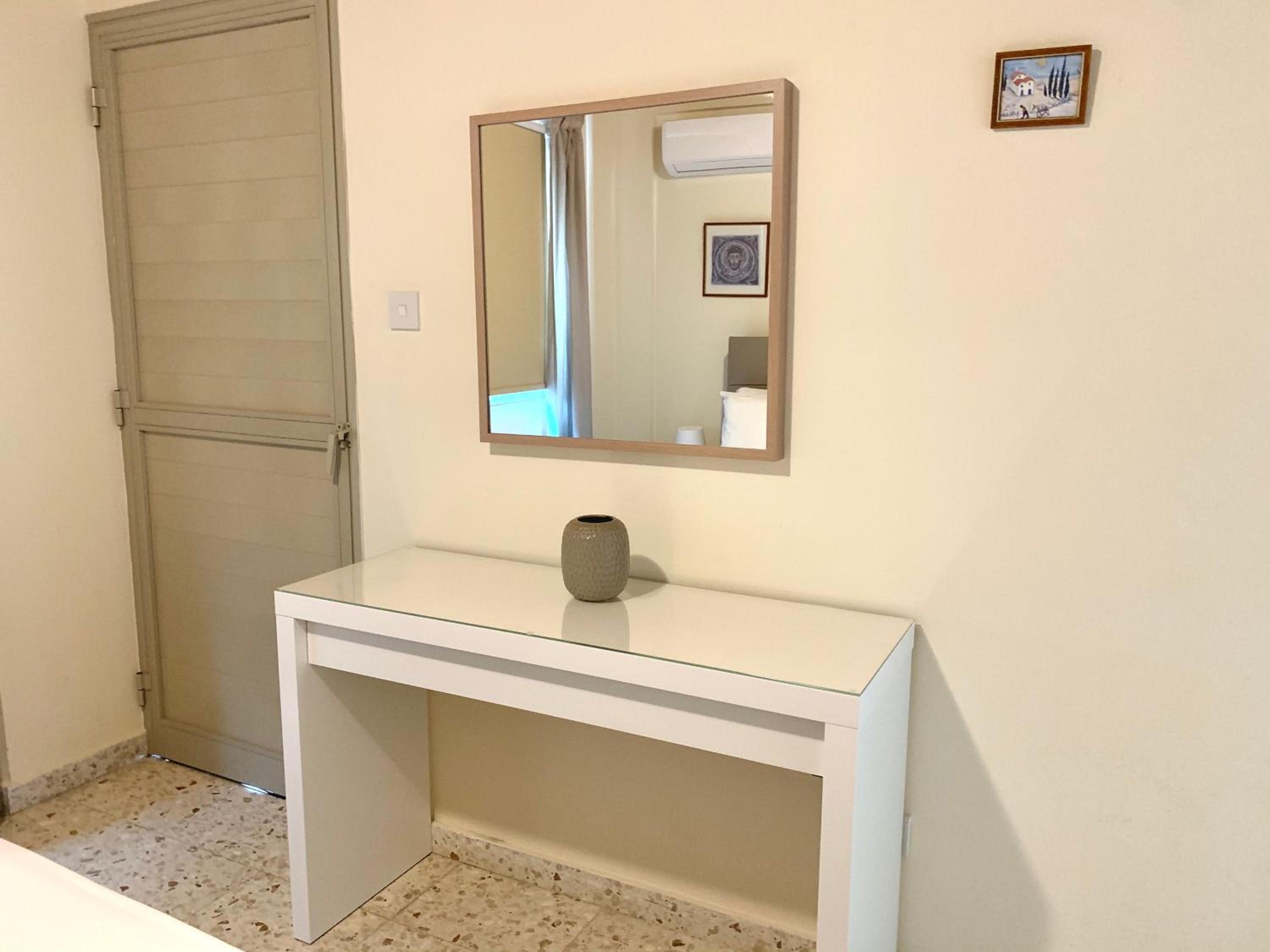 Himonas Apartments