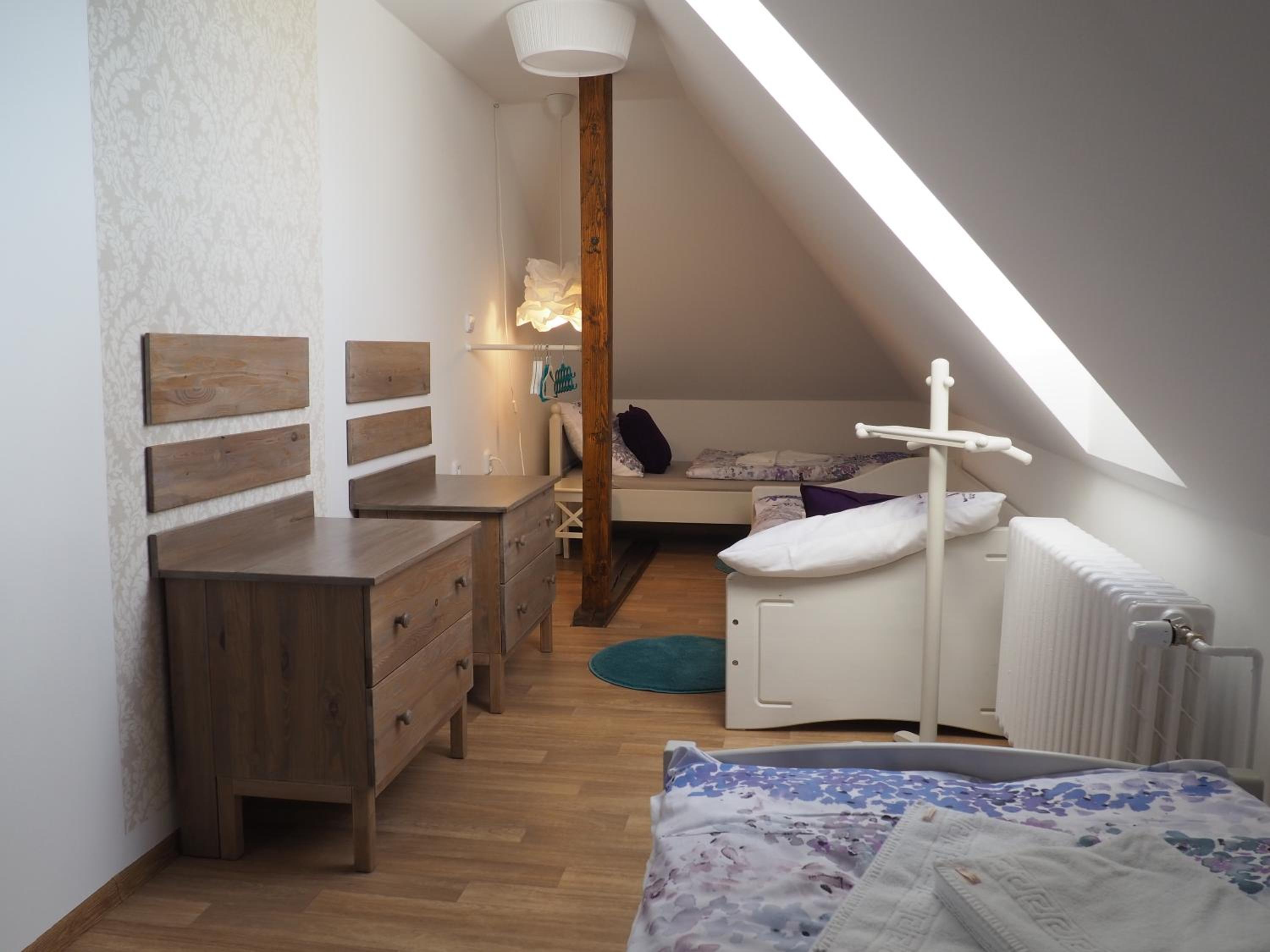 Apartmány U Václava - 7 minut od letiště Václava Havla - parkování zdarma