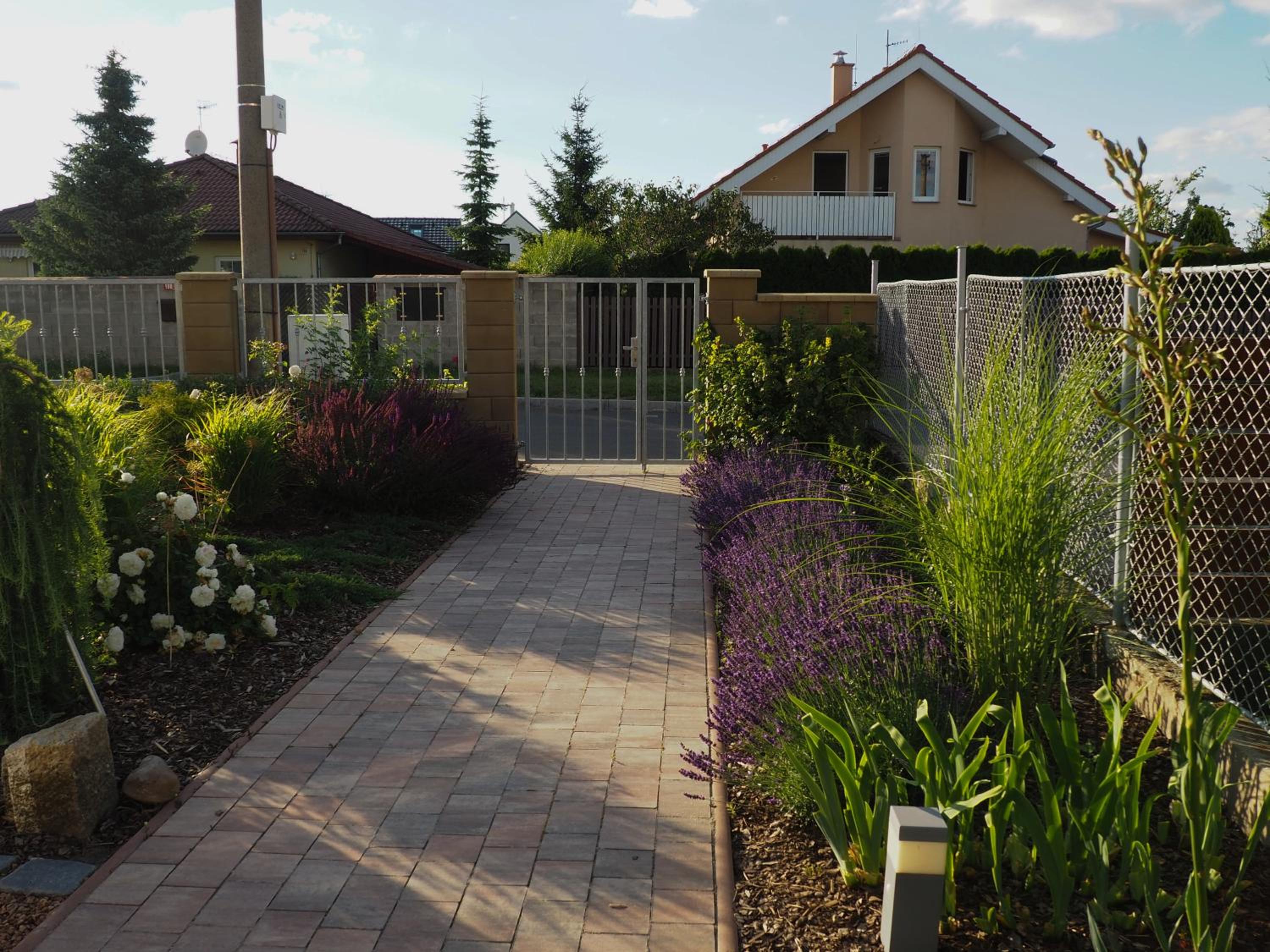Apartmány U Václava - 7 minut od letiště Václava Havla - parkování zdarma