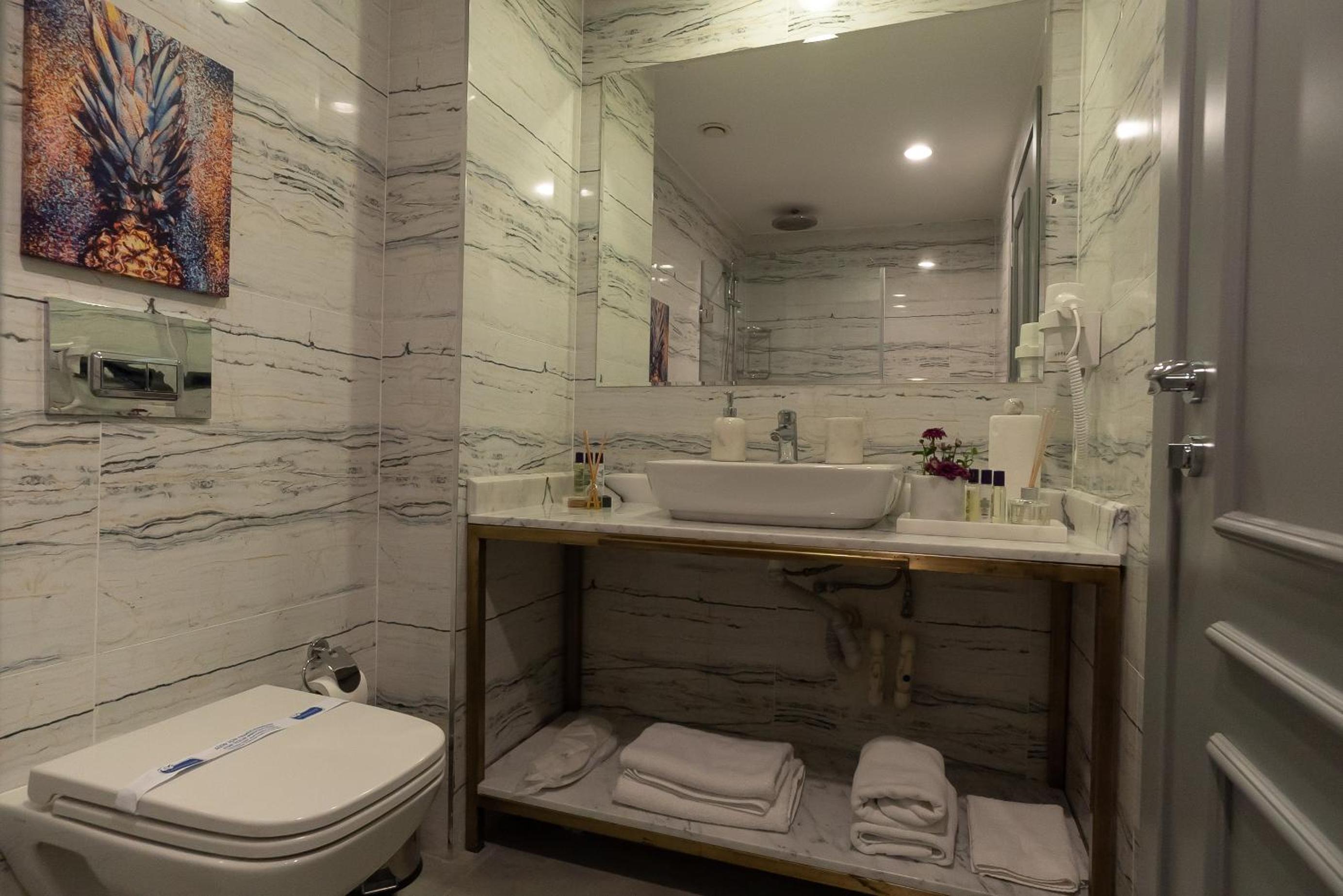 Malta Bosphorus Hotel - Image 15