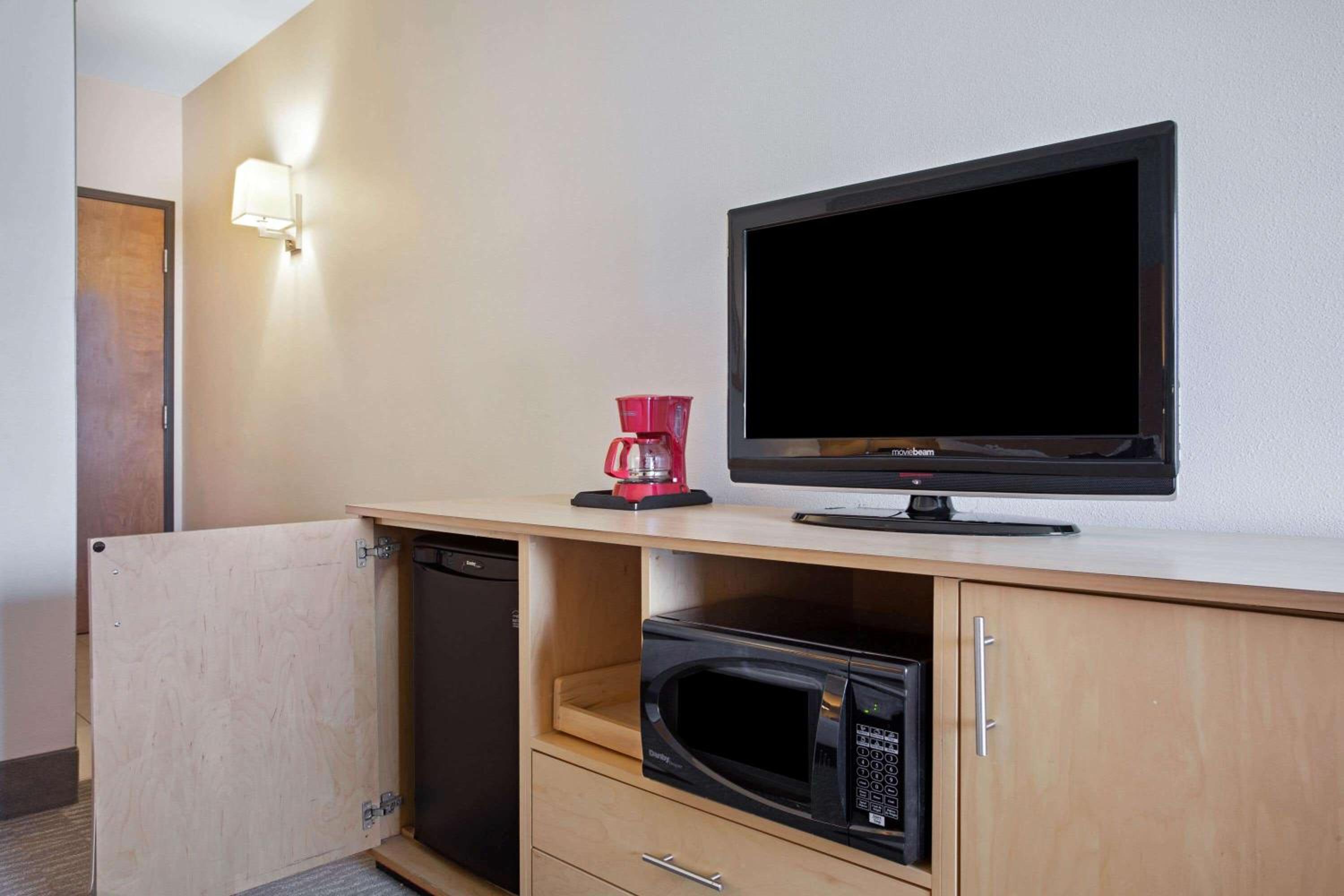 La Quinta by Wyndham Austin NW/Lakeline Mall - Property Image 11