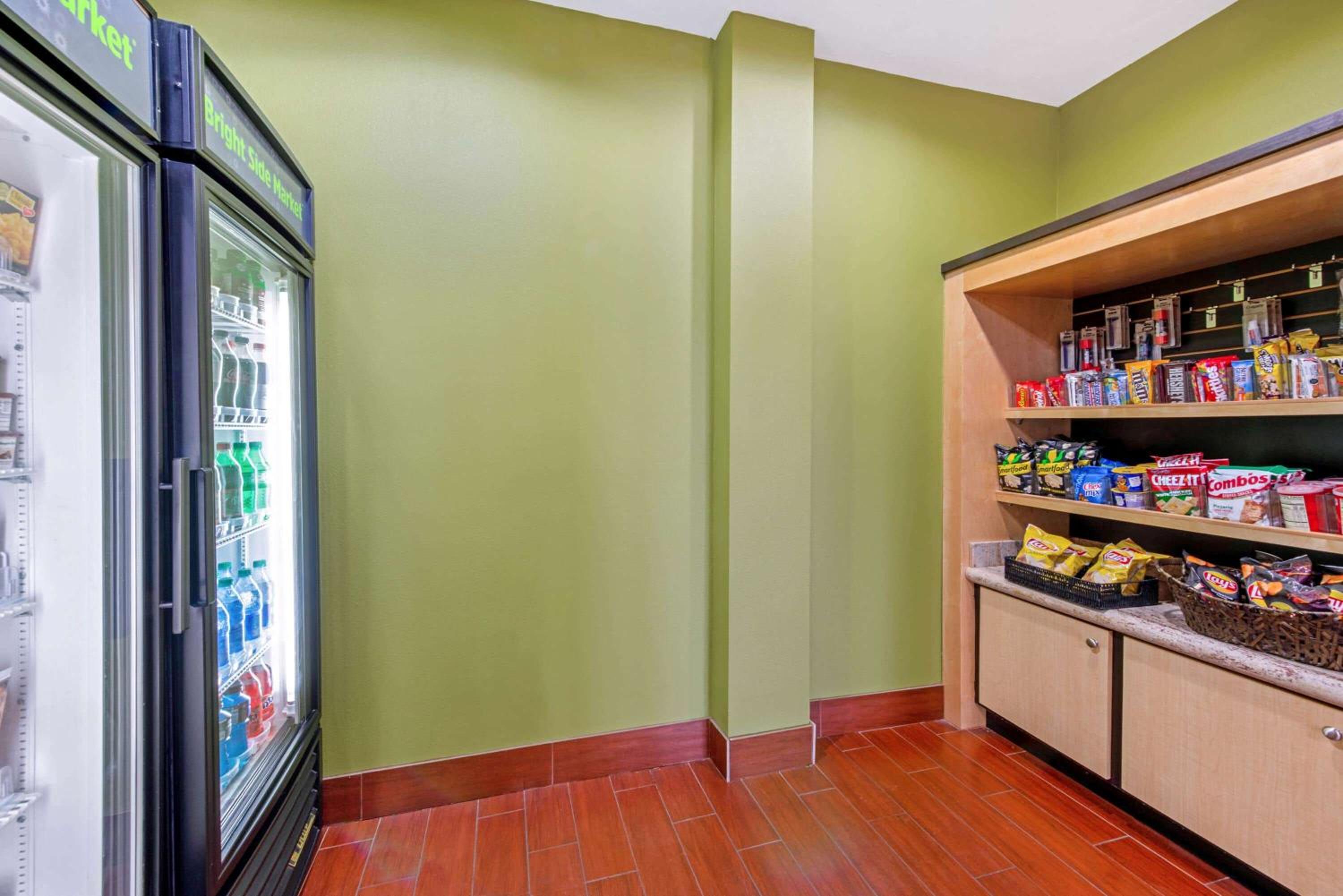 Leesville Vacations - La Quinta by Wyndham Leesville Ft. Polk - Property Image 2