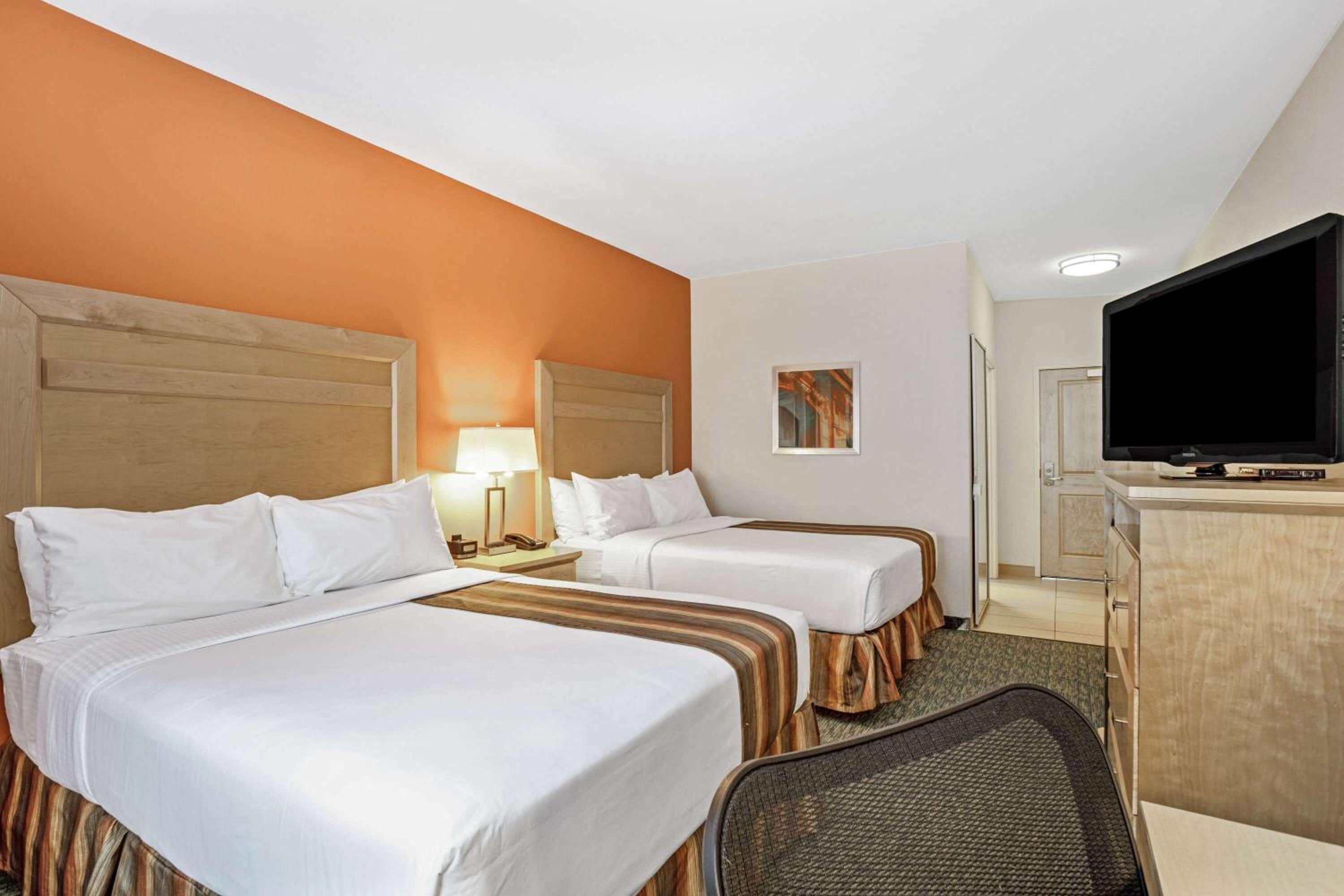 La Quinta by Wyndham Grand Forks