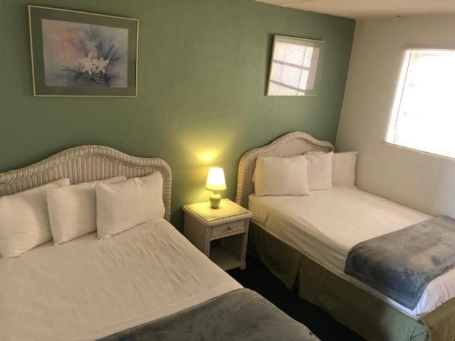 Gold Crest Motel