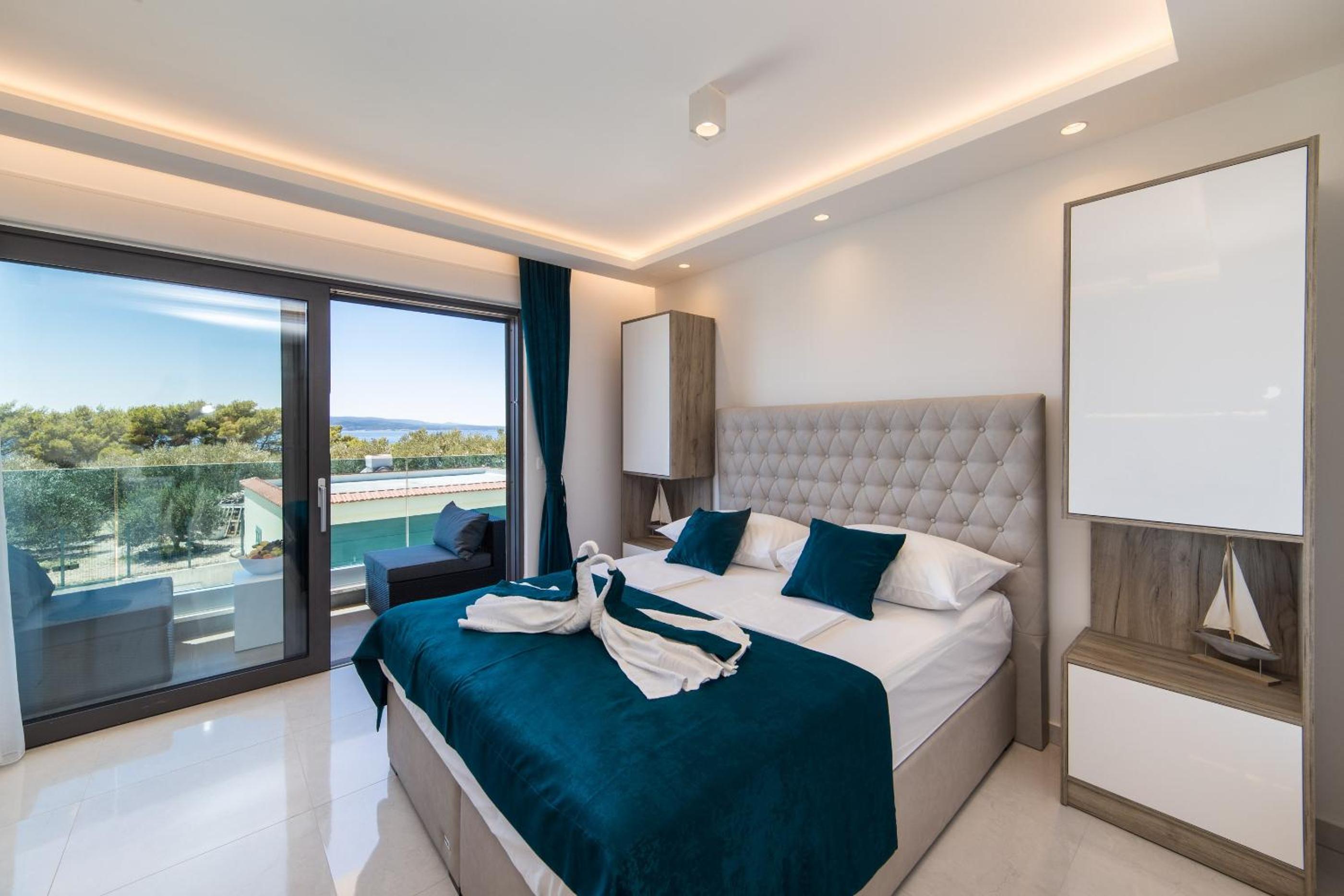 Delux Apartments Sunset Beach view 3