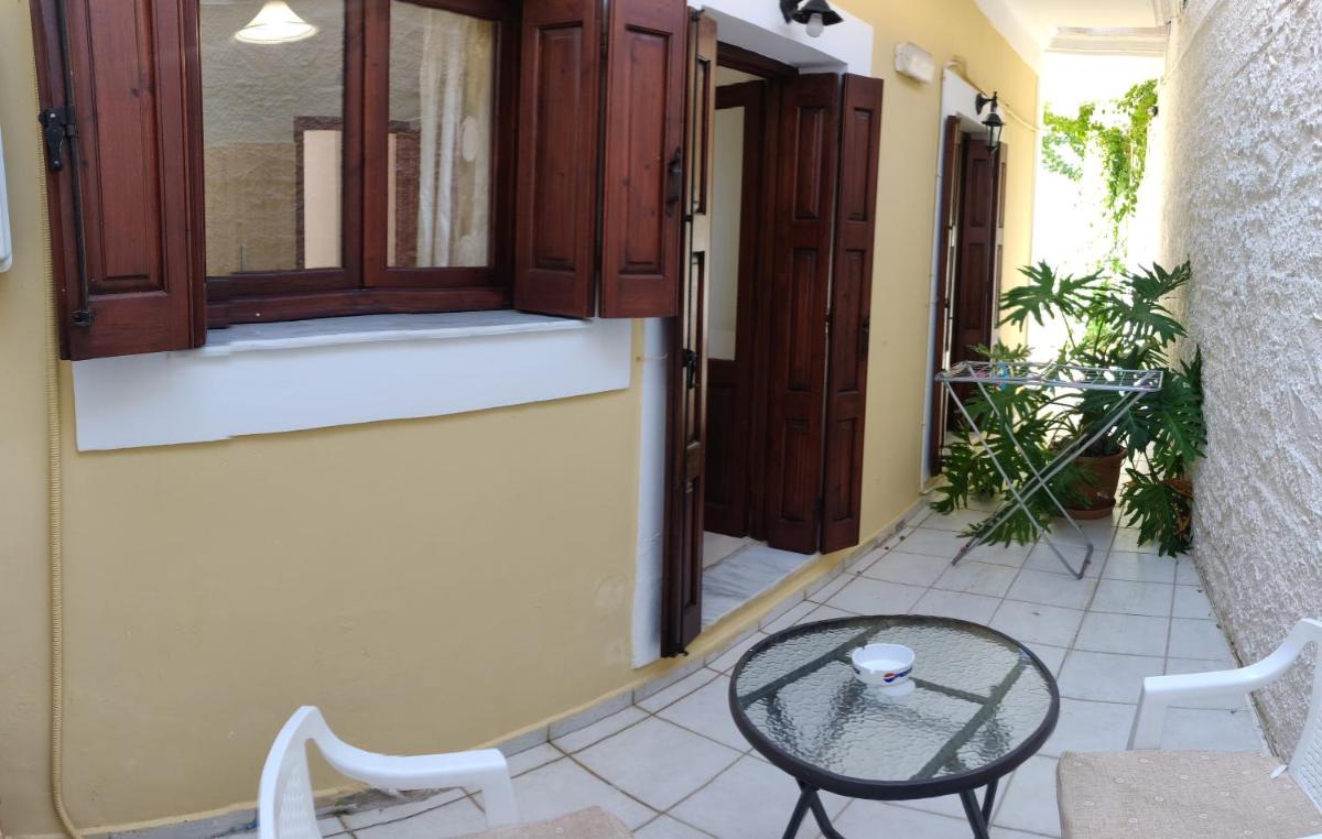 Photo 6