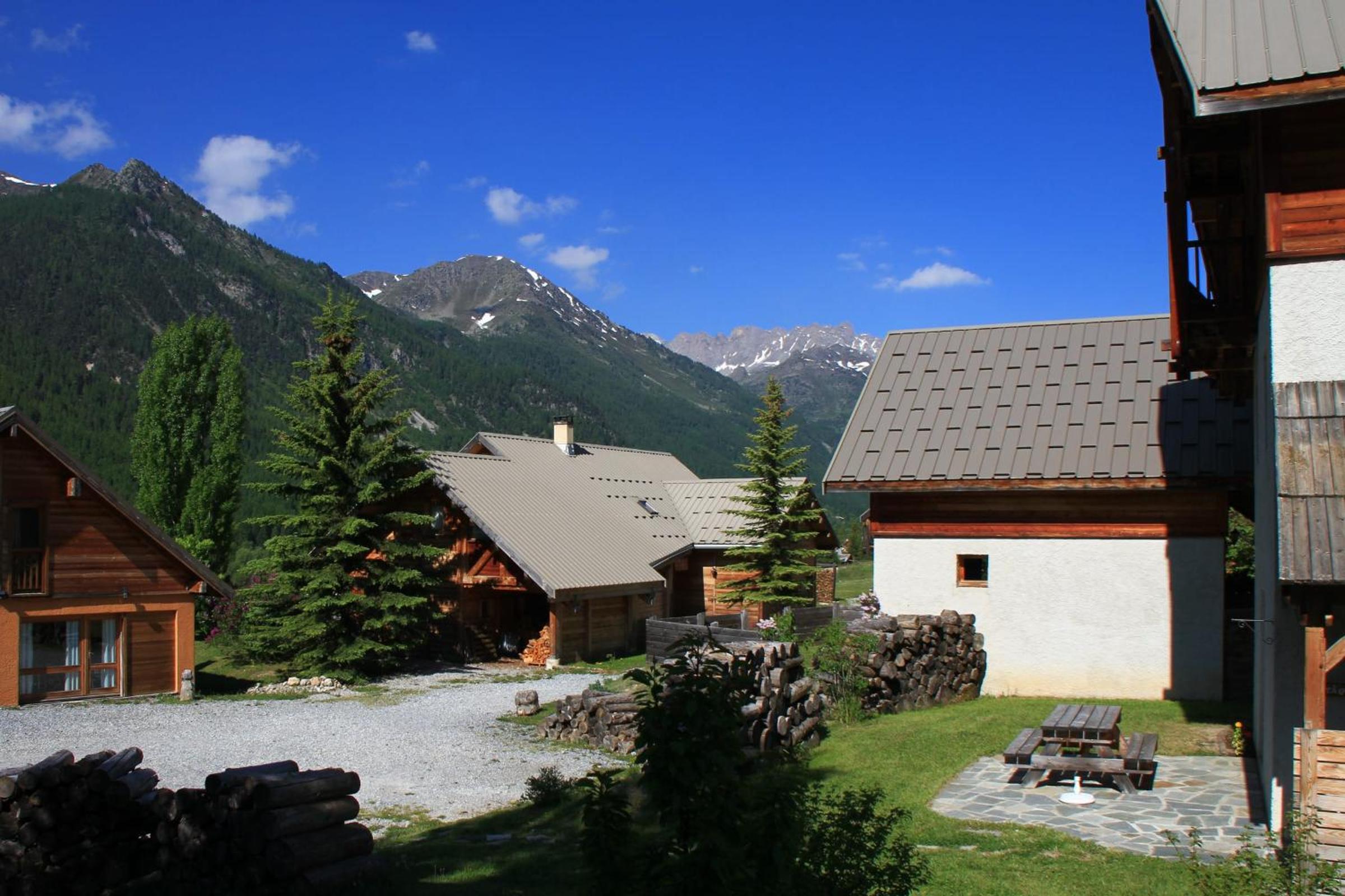 Le Taquo Hameau des Chazals Nevache Hautes Alpes view 5
