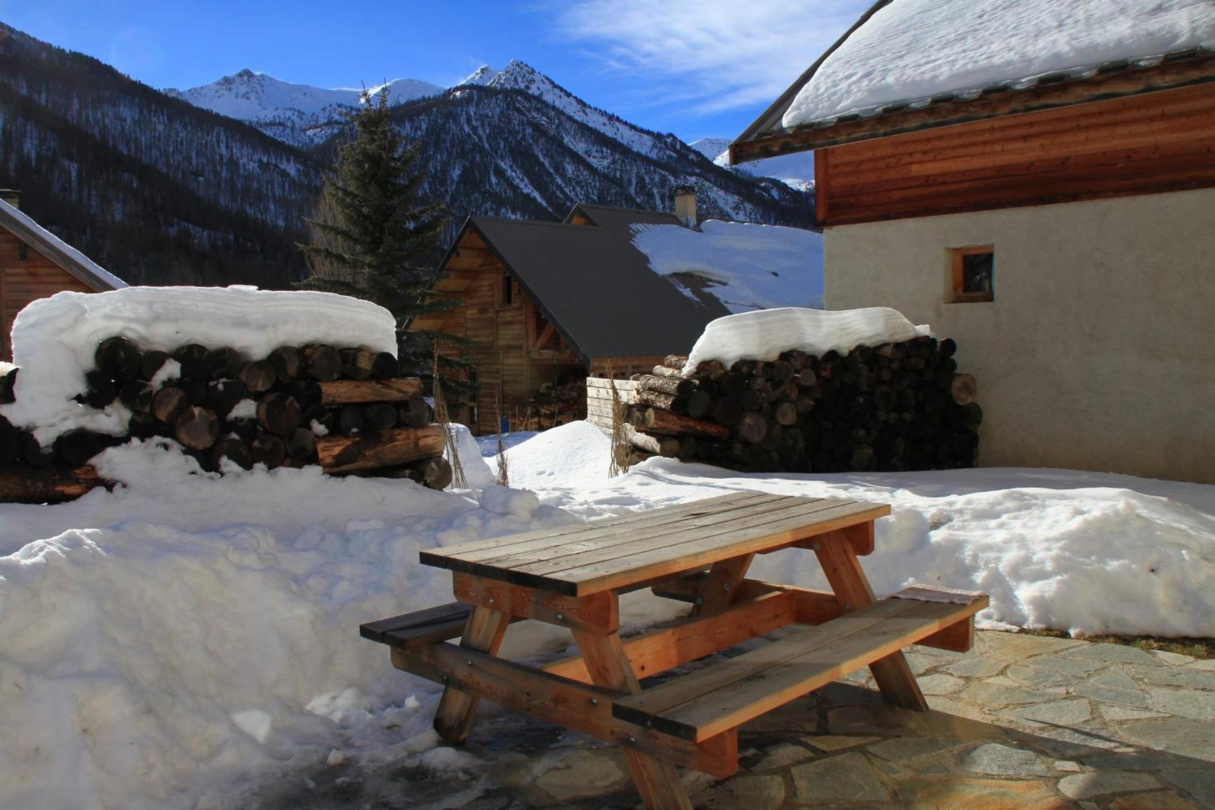 Hotel Le Taquo Hameau des Chazals Nevache Hautes Alpes - Image 1
