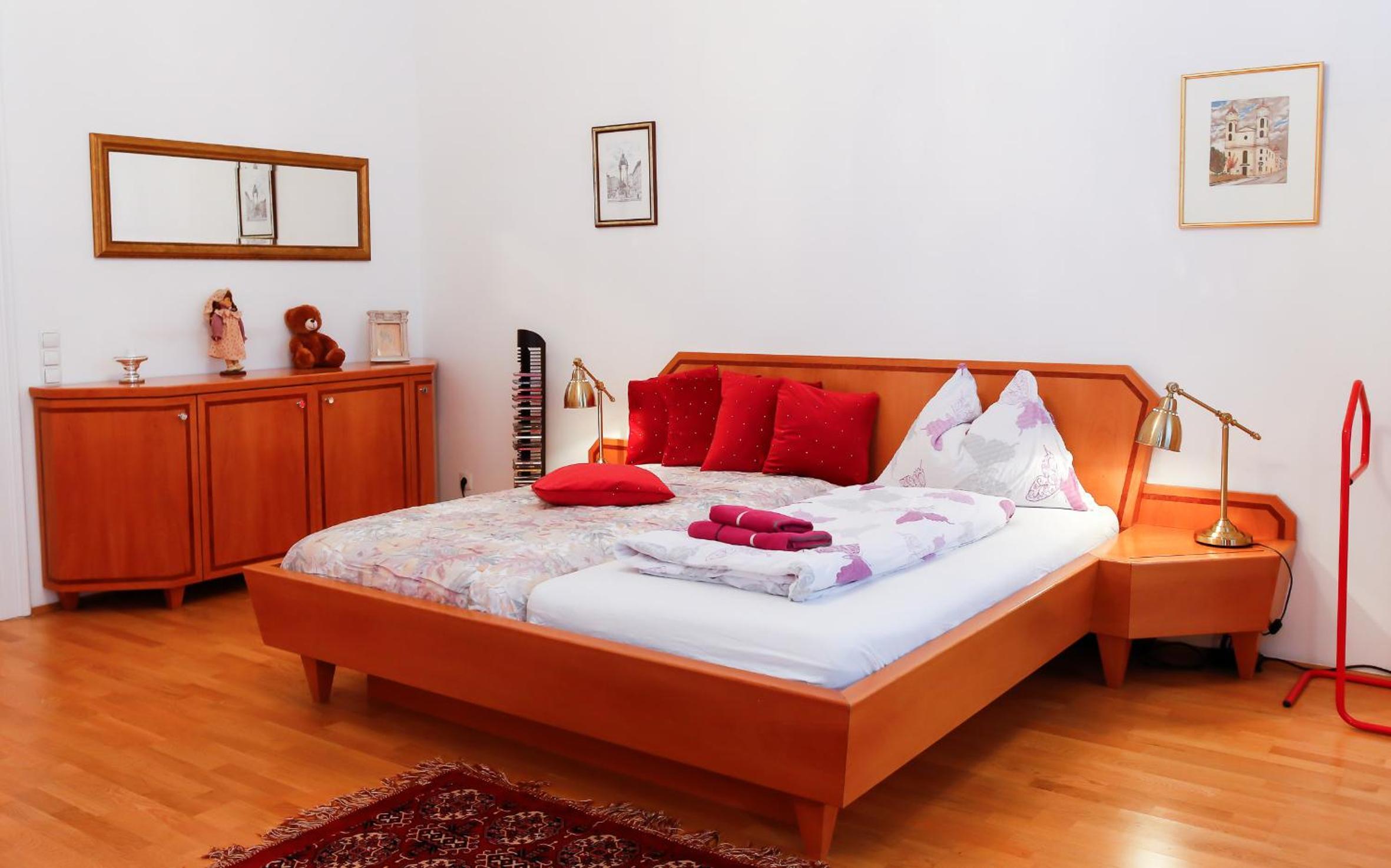 Apartments Opera