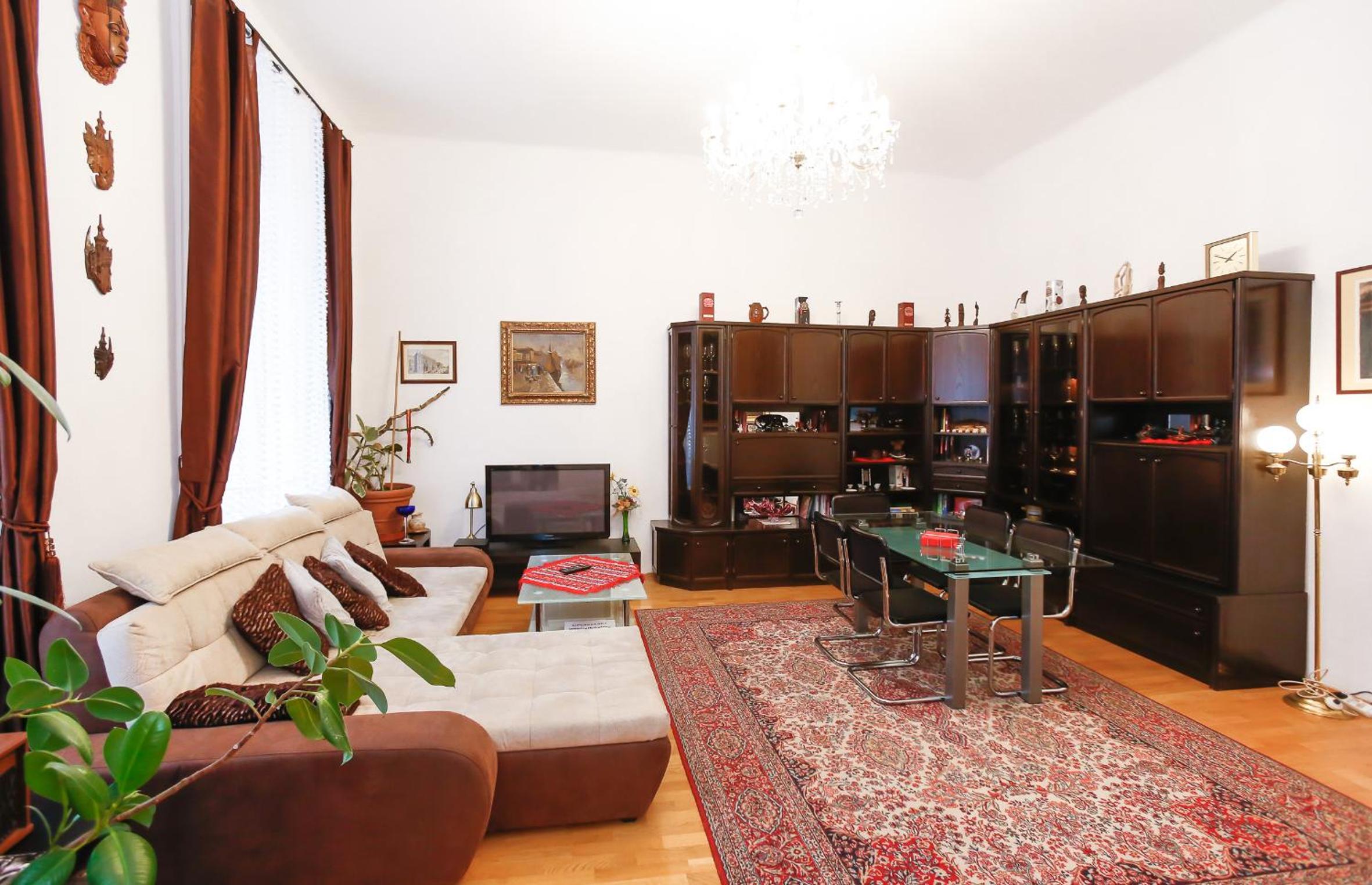 Apartments Opera