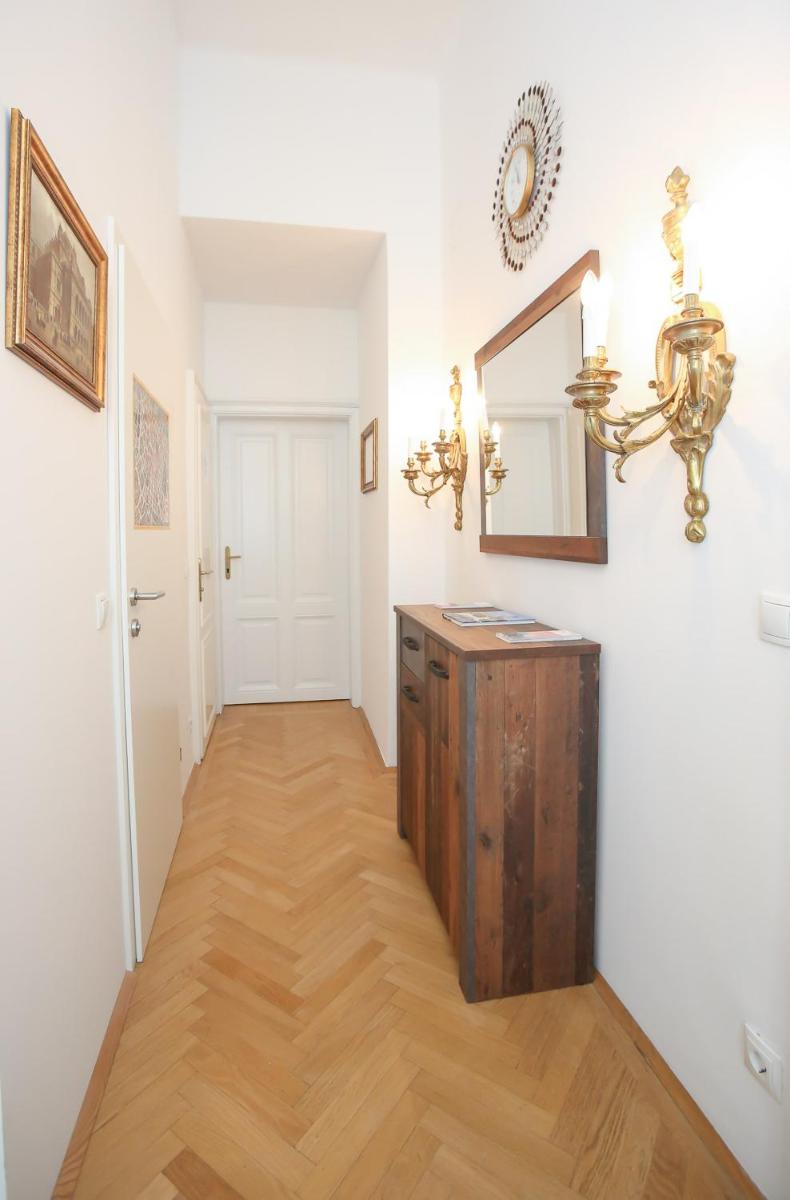 Apartments Opera