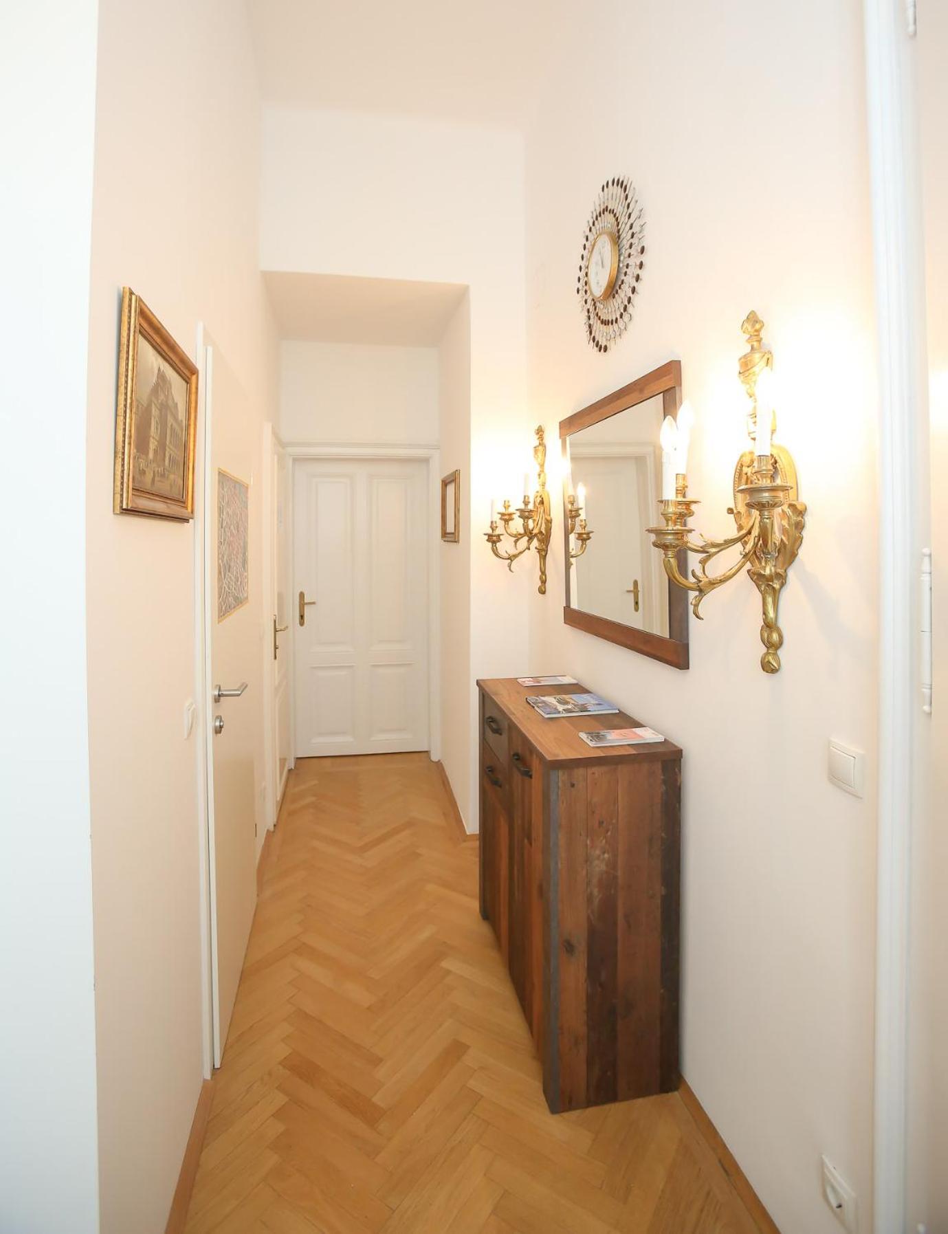 Apartments Opera