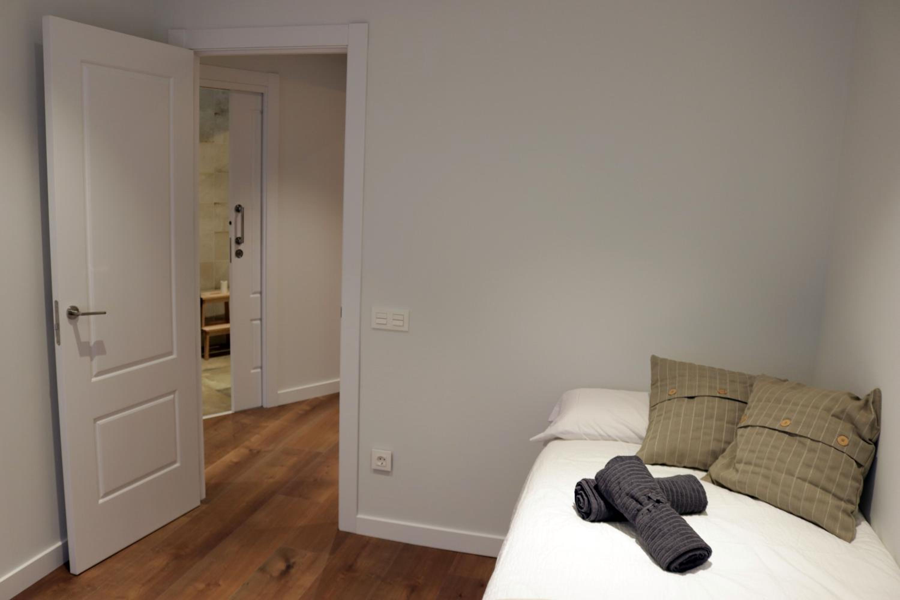 Ático Industrial Céntrico, Reformado, Air-Acond, WiFi