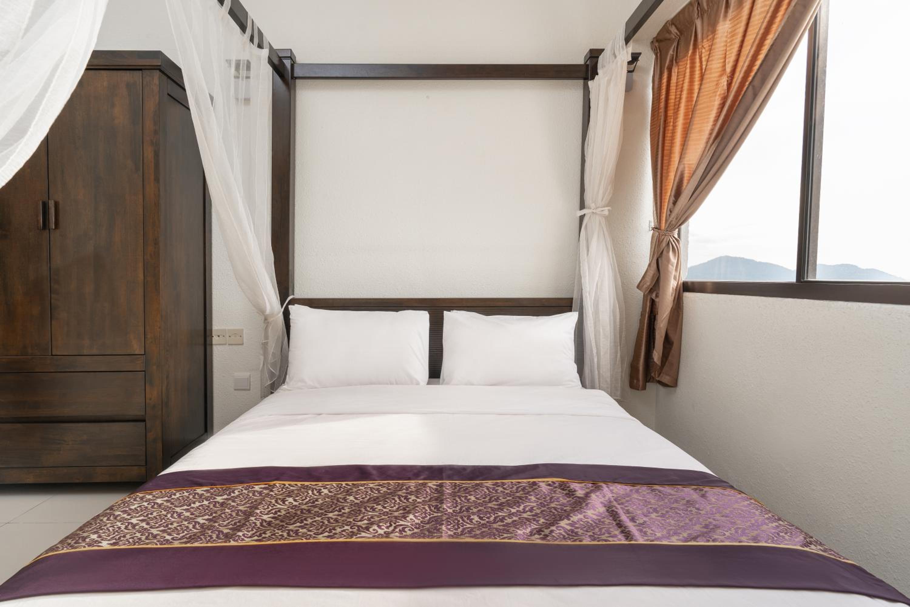 DELUXE Suite Seaview Batu Ferringhi 2304 - 2 Rooms photo 6
