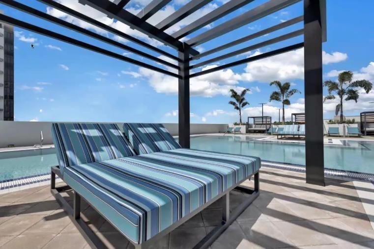 5350 Park inn Suite