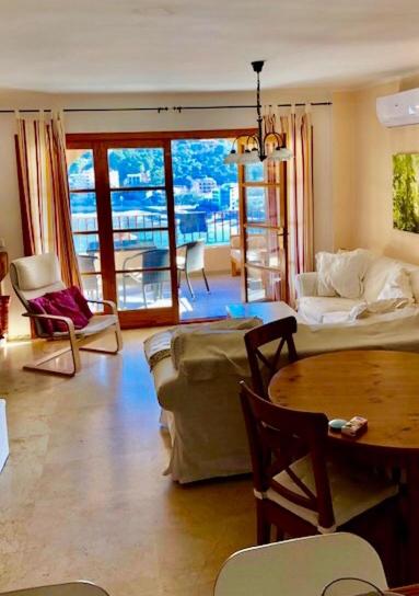 Hartmut Friedrich Apartment Port de Soller view 5