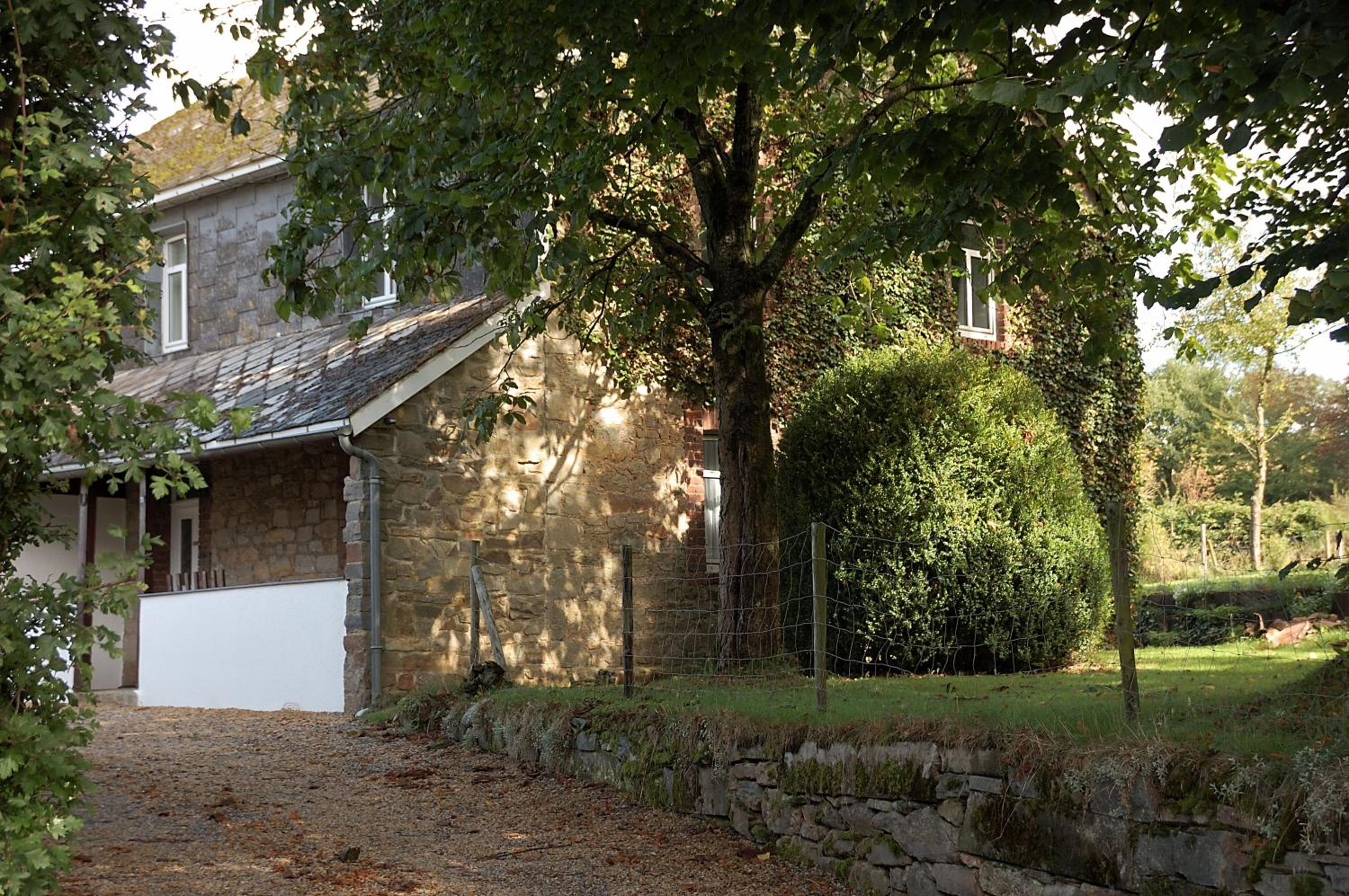 Ruhiges, gemütliches Ferienhaus mit großem Garten