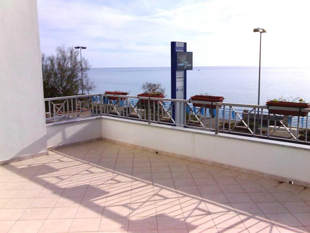 Sea Garden Hotel