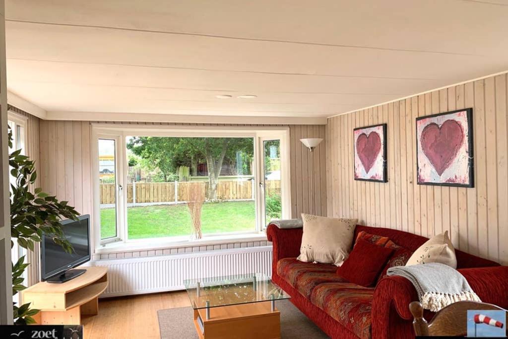 Holiday-Chalet Westenwind 4p. Amsterdam & Beach view 5