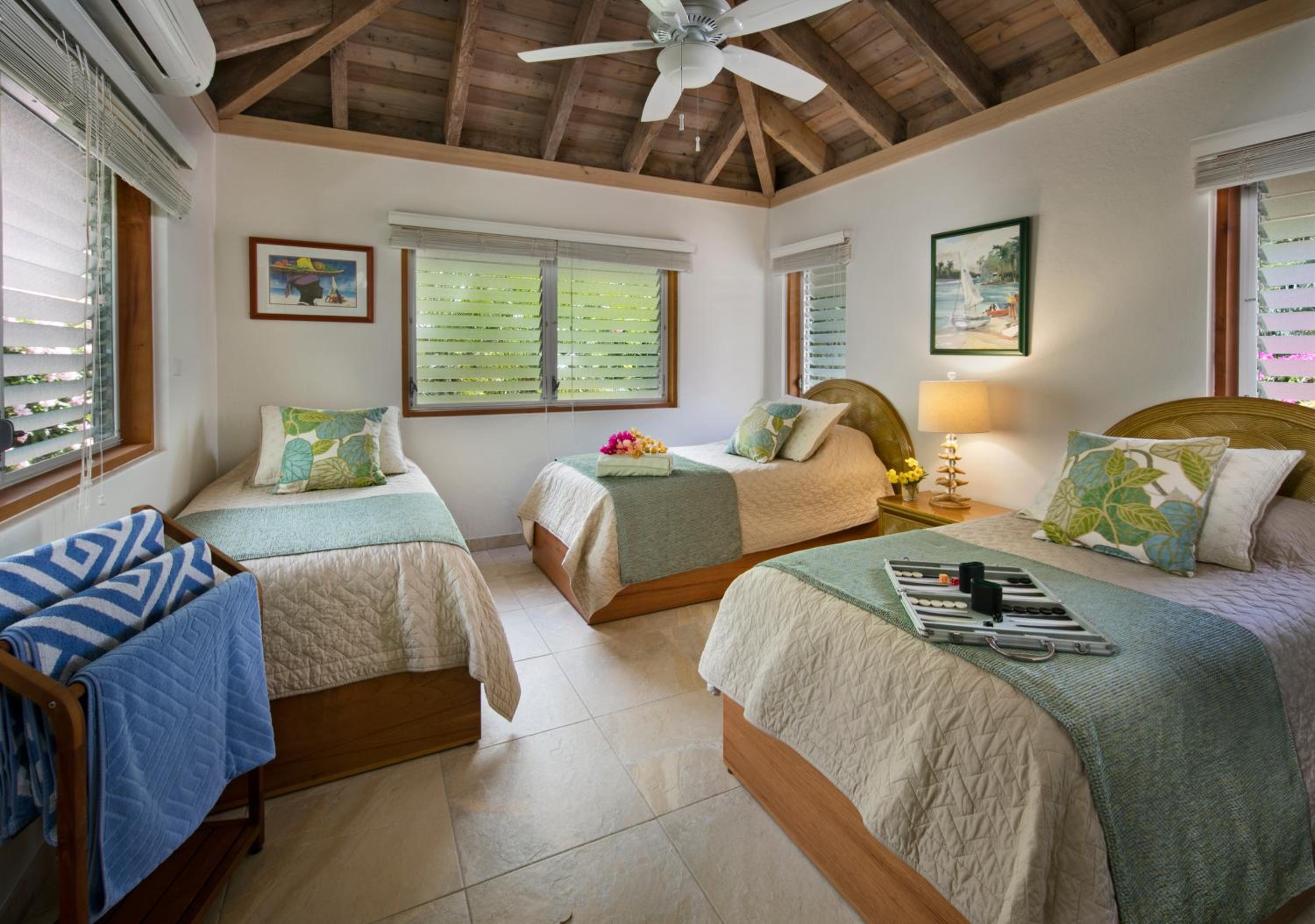 BEACHCOMBER VILLA