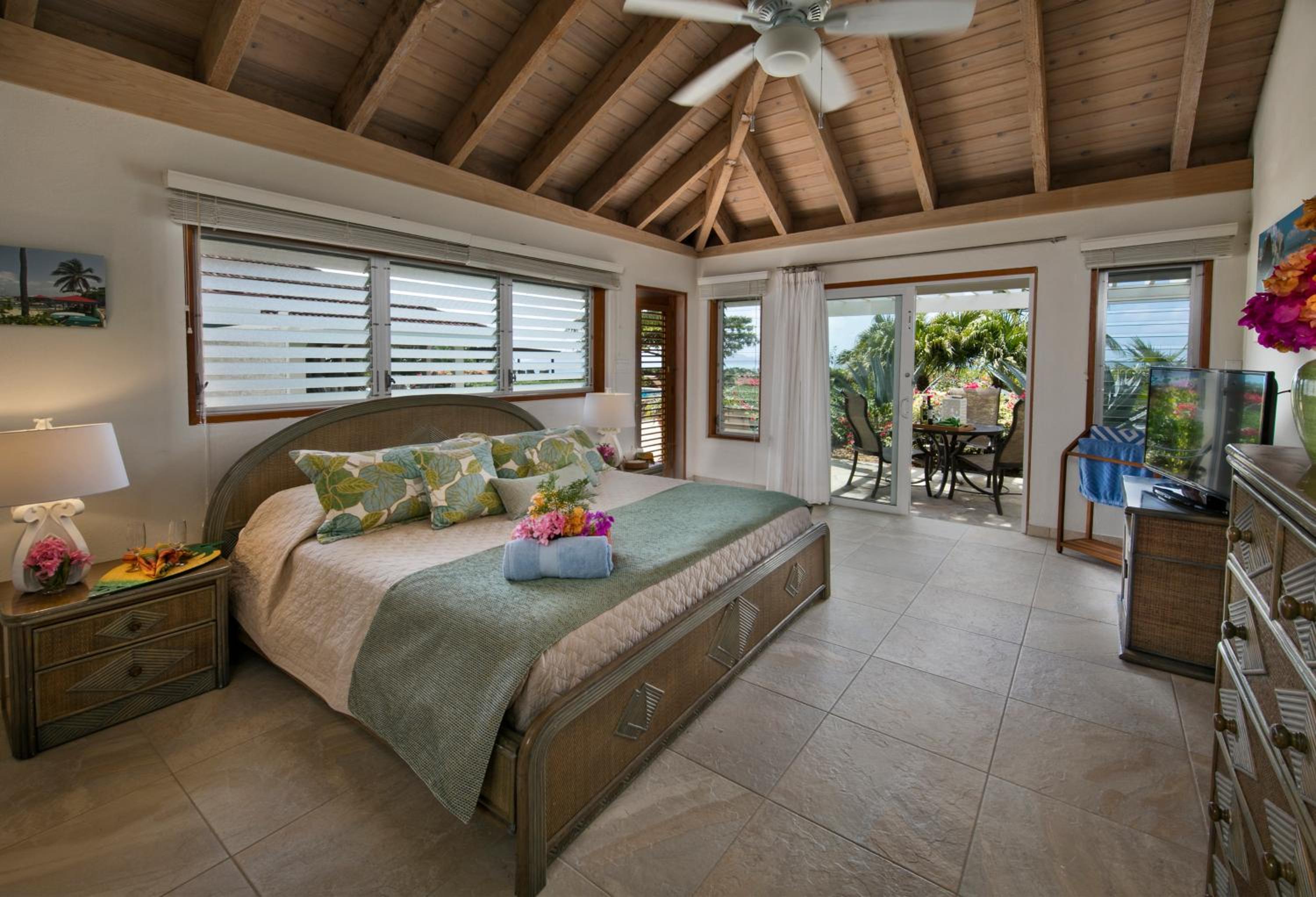 BEACHCOMBER VILLA