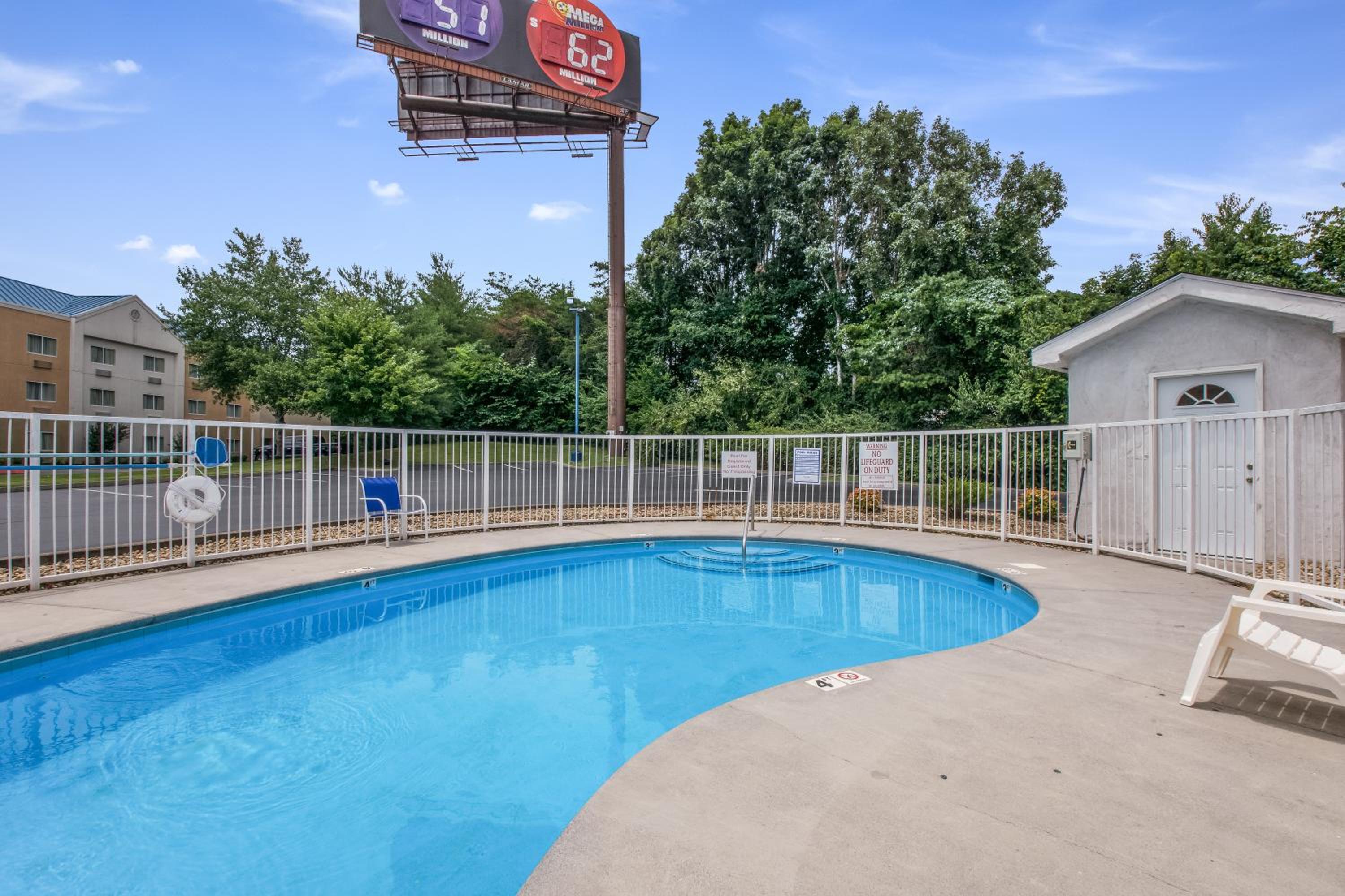 Americas Best Value Inn-Knoxville East
