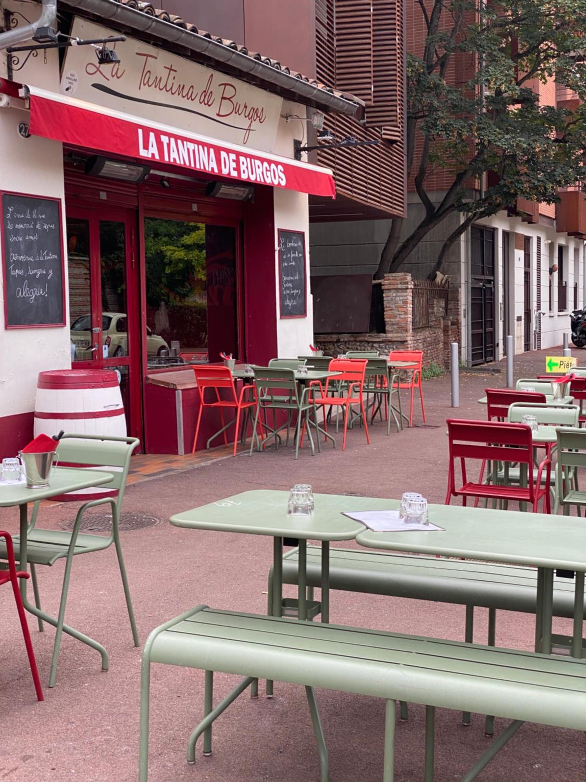 Meublé classé Carmes , entrée autonome, wifi, climatisé, petit parking privé