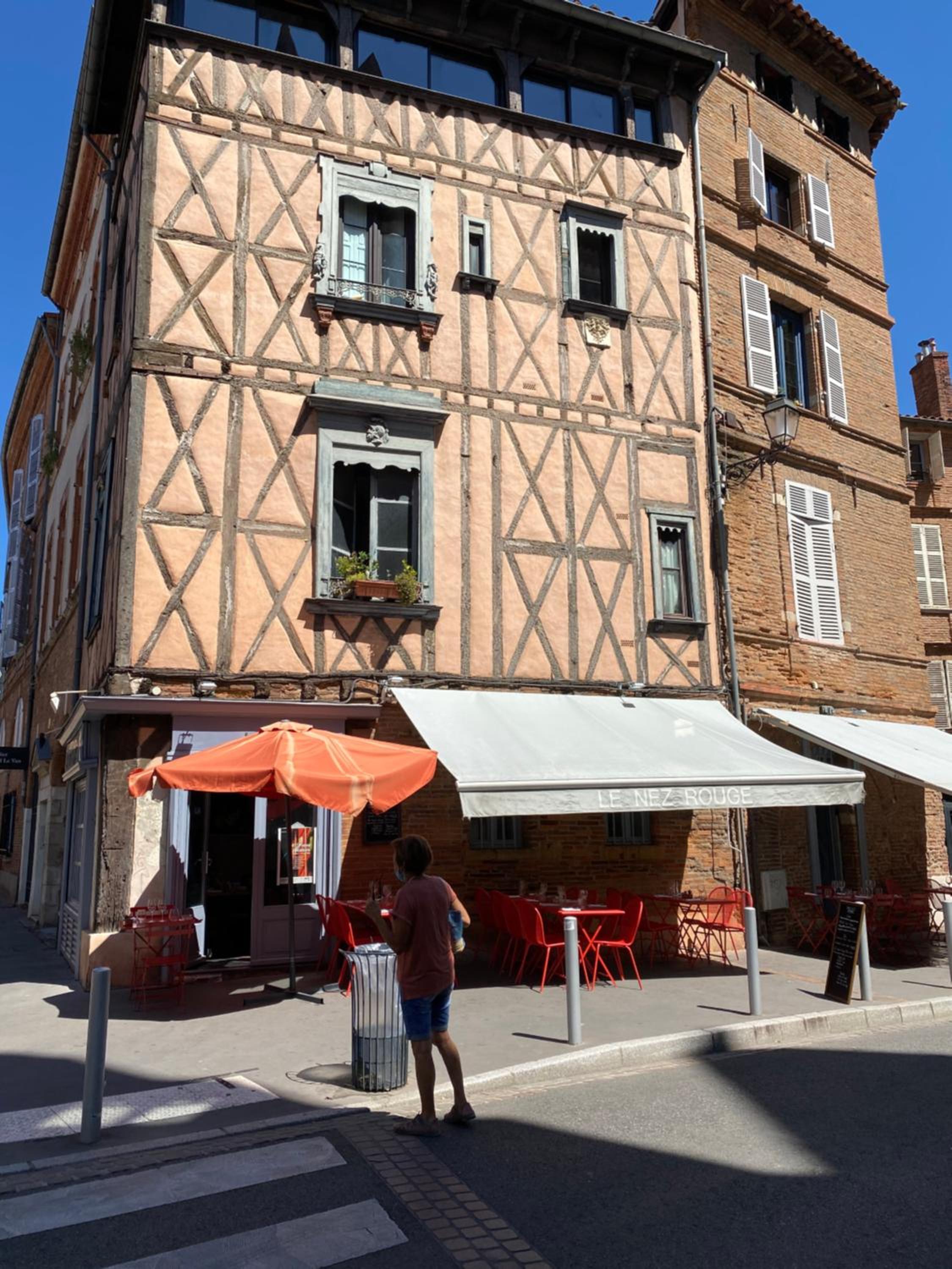 Meublé classé Carmes , entrée autonome, wifi, climatisé, petit parking privé