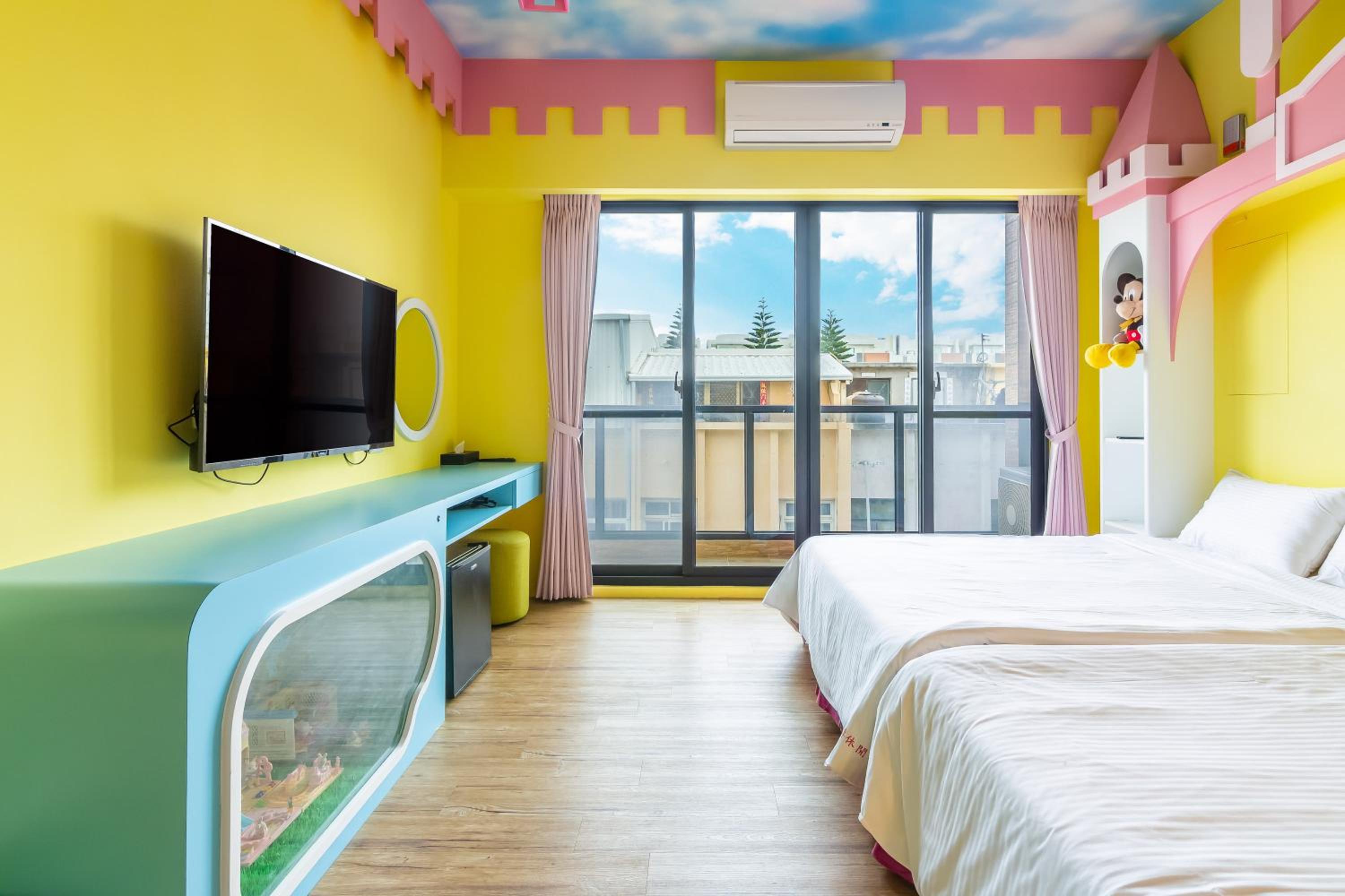 Turn Left Homestay view 3