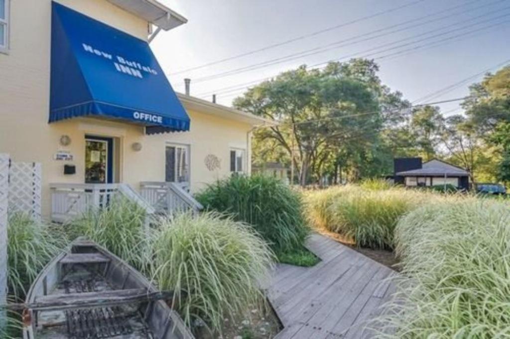 New Buffalo Inn