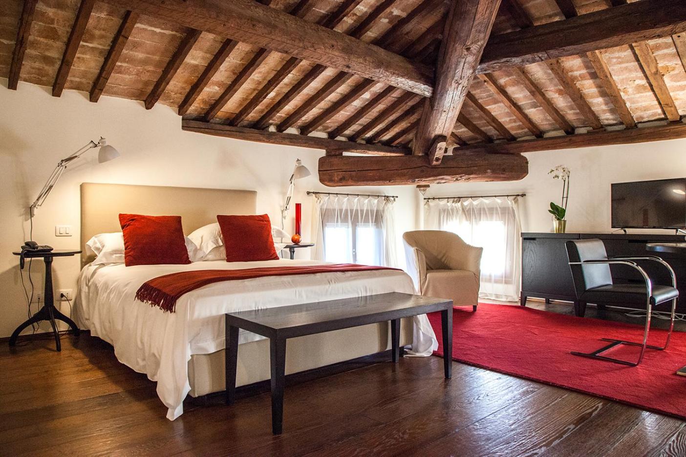 Relais Villa Ormaneto view 3