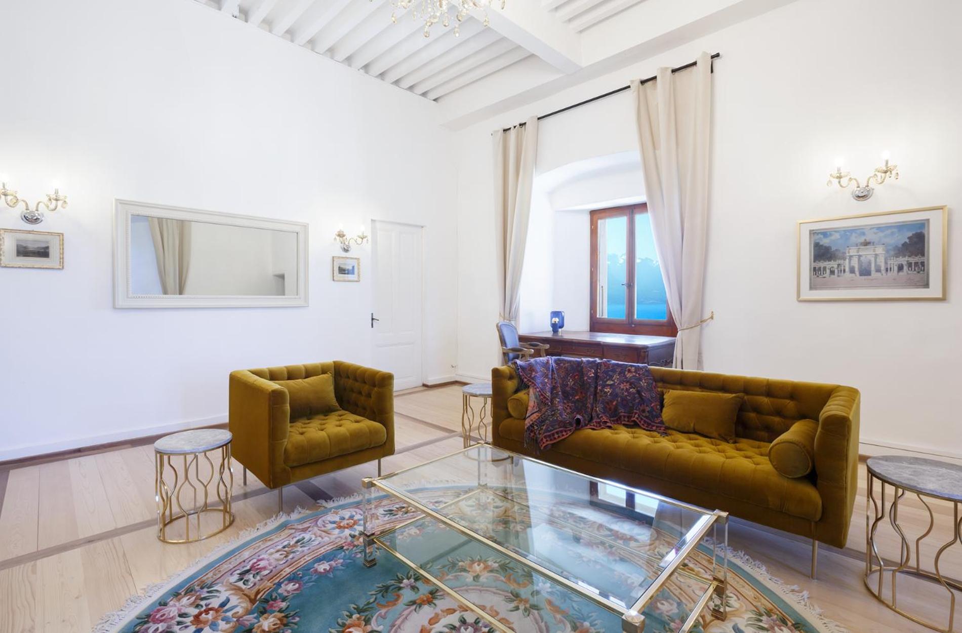Authentic Middle Ages apartment in the Castle view 4
