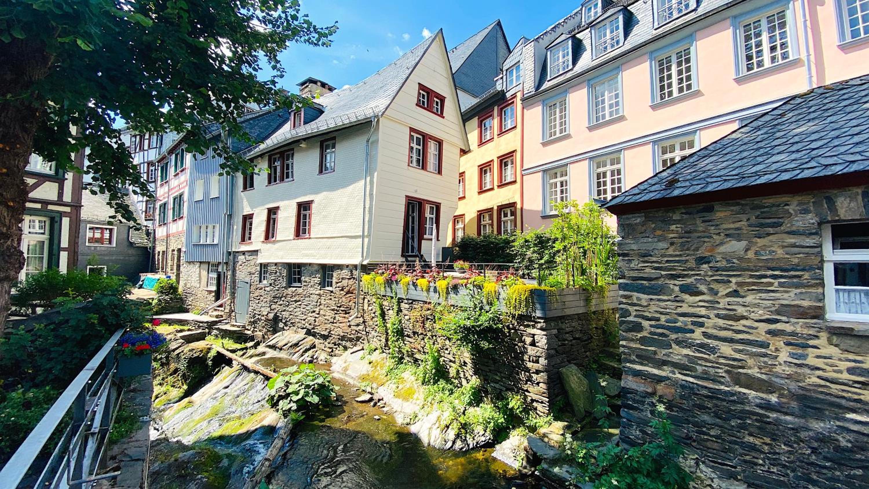 Monschau-Auszeit: Historisch wohnen direkt am Bach