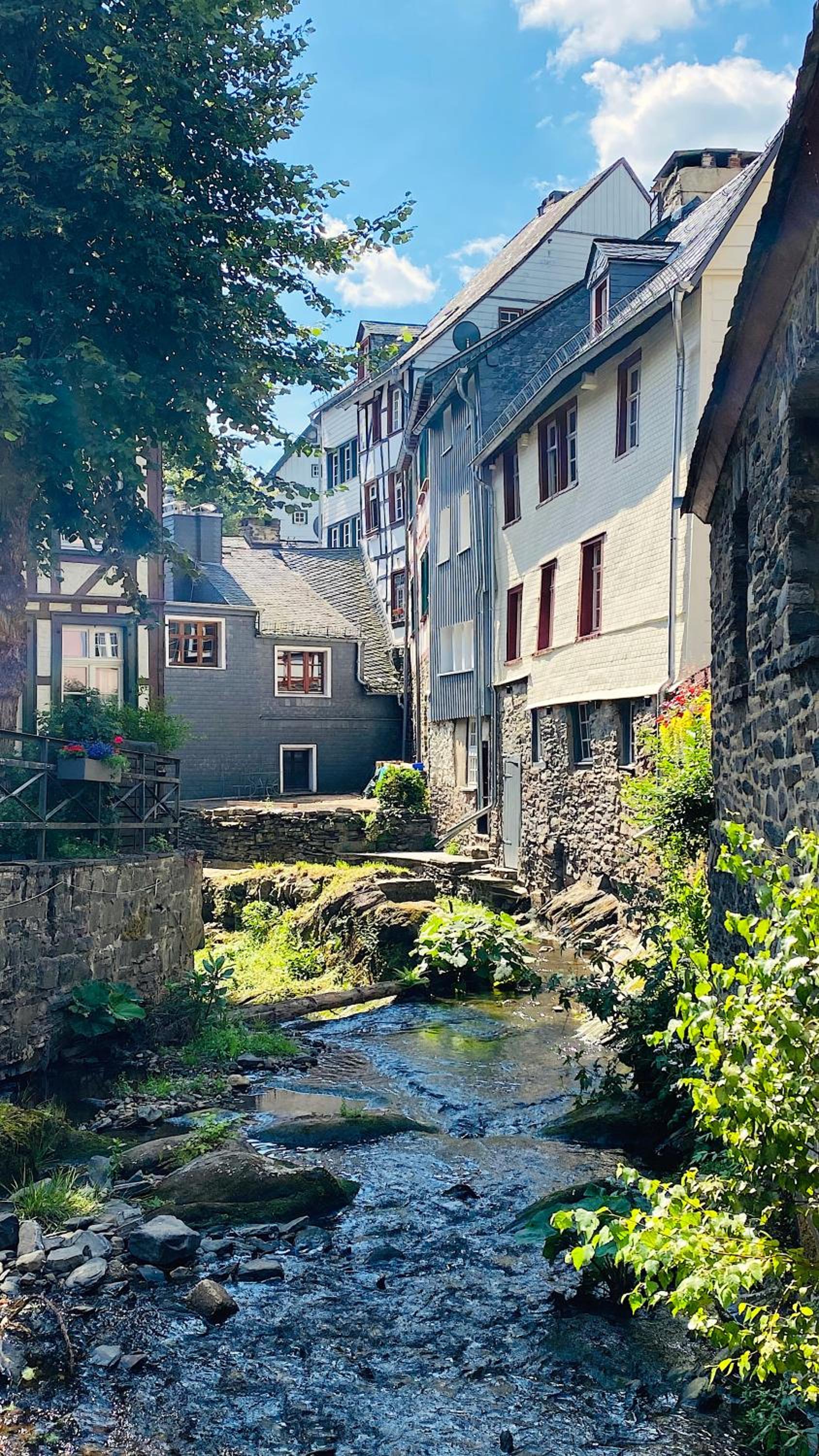 Monschau-Auszeit: Historisch wohnen direkt am Bach