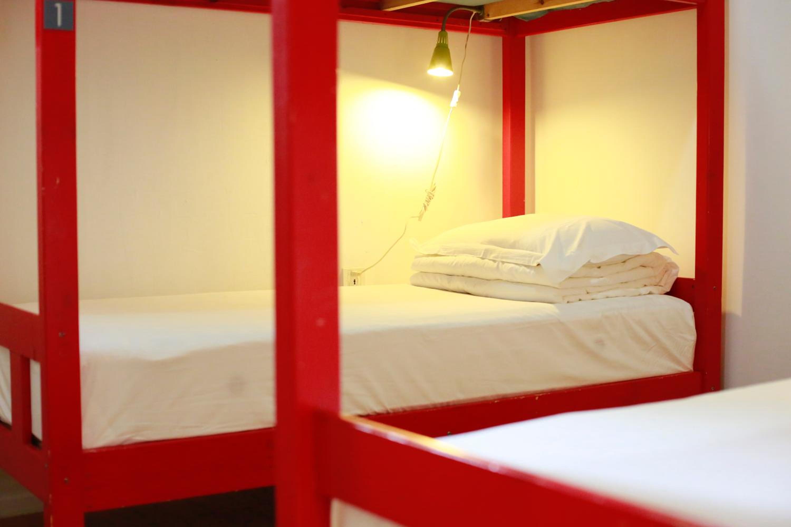 Peking Garden Youth Hostel-Houhai&Nanluoguxiang&Drum tower-Cafe&Bar&Movie night&Social area&Rooftop