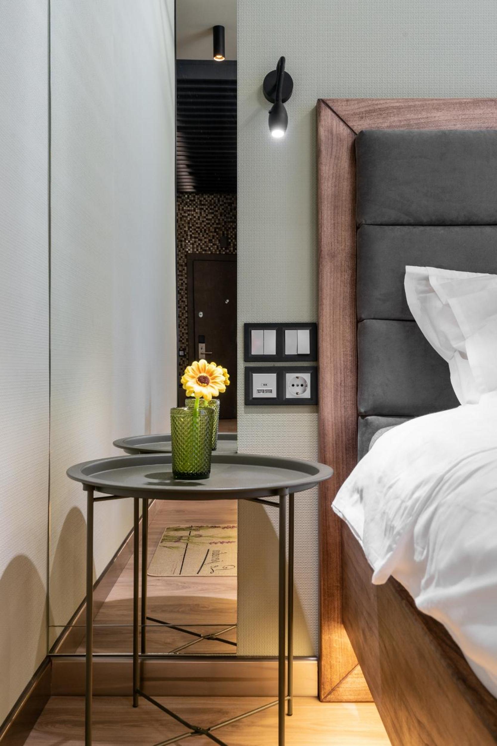 Stylish Central Apartments - Next to Kreschyatyk and Maydan view 2