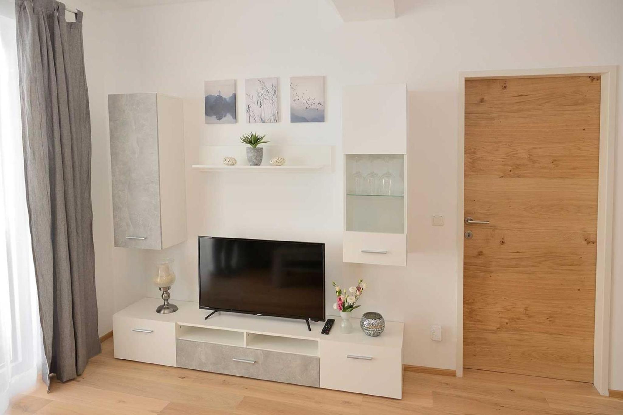 Apartment Serles view 4