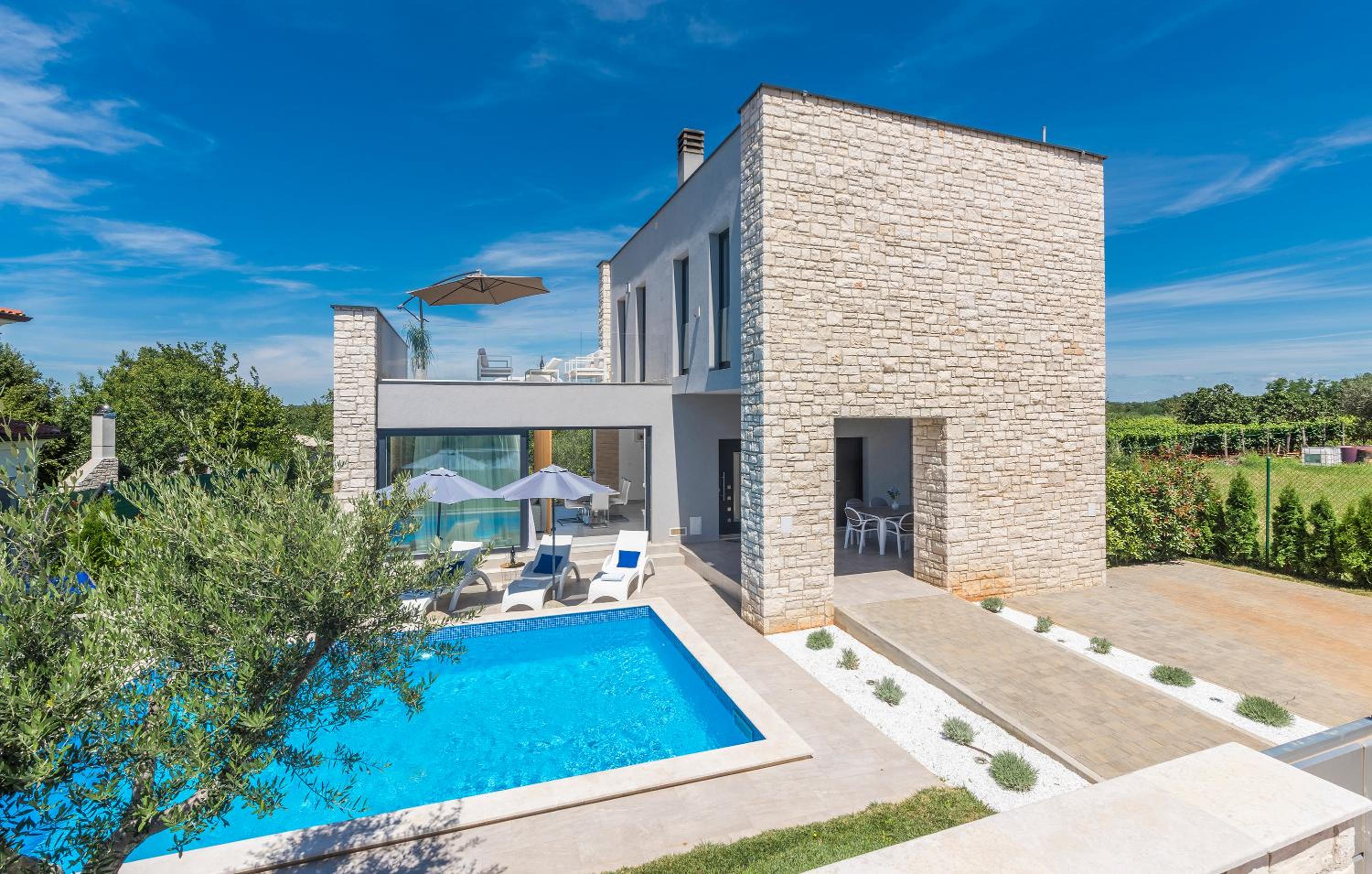Villa Selest view 4