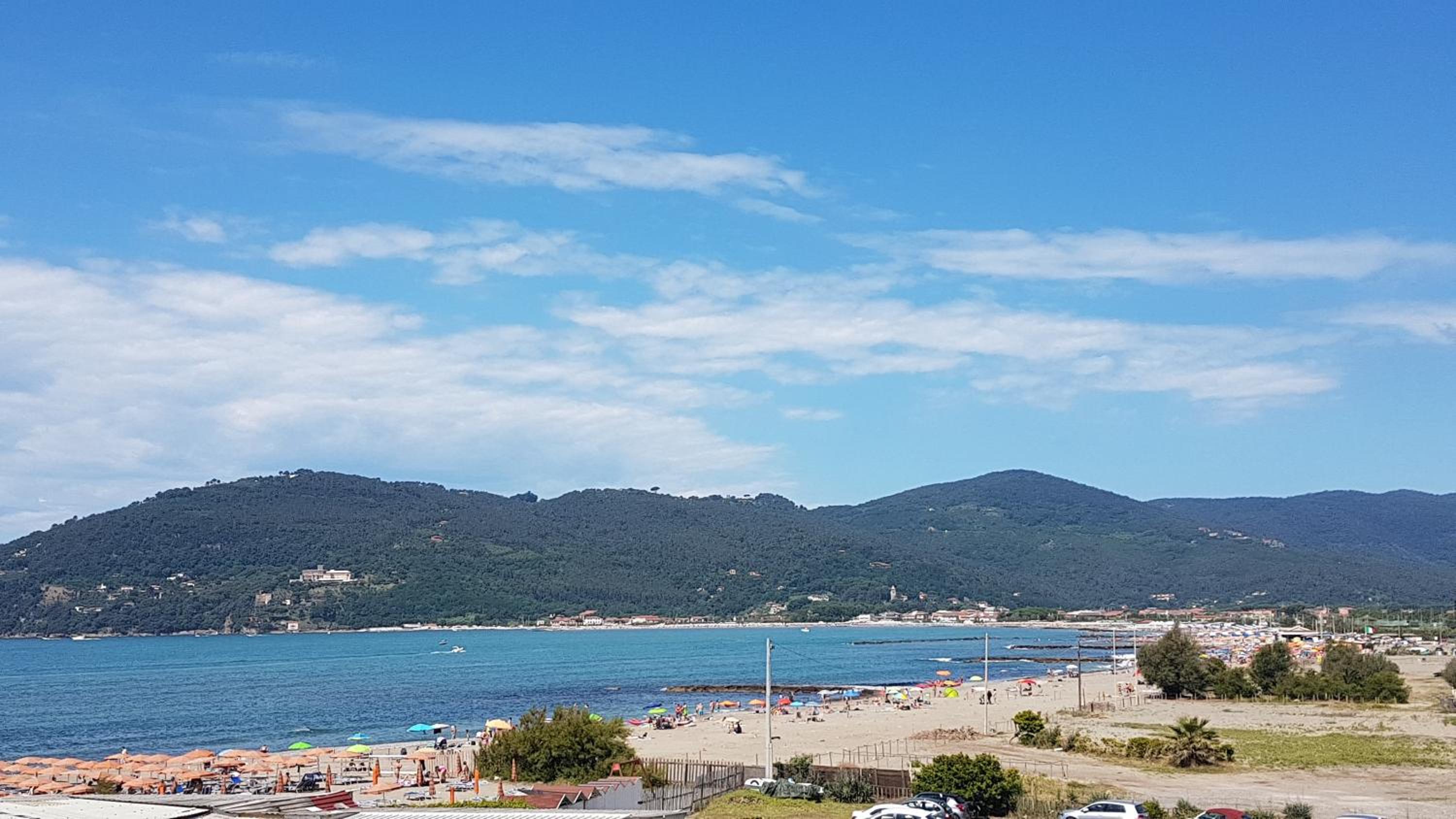 Casa Bea Marinella view 3