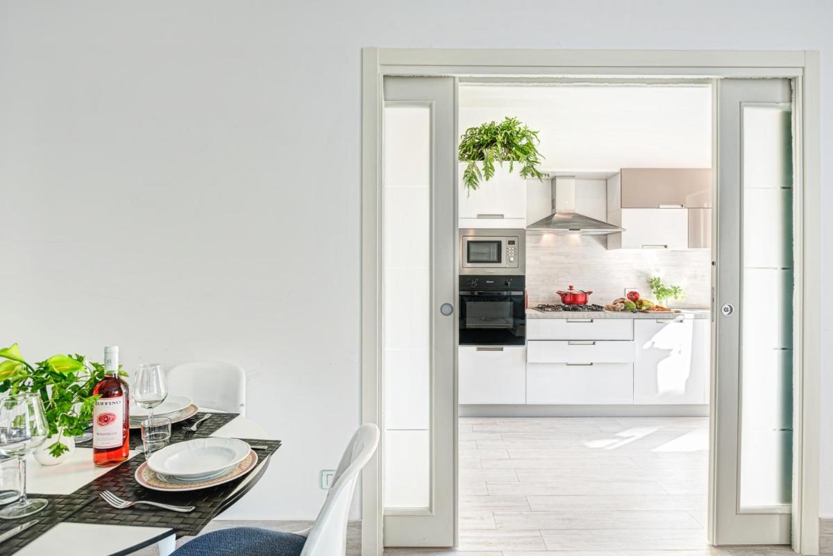 Total White Home Sorrento view 4